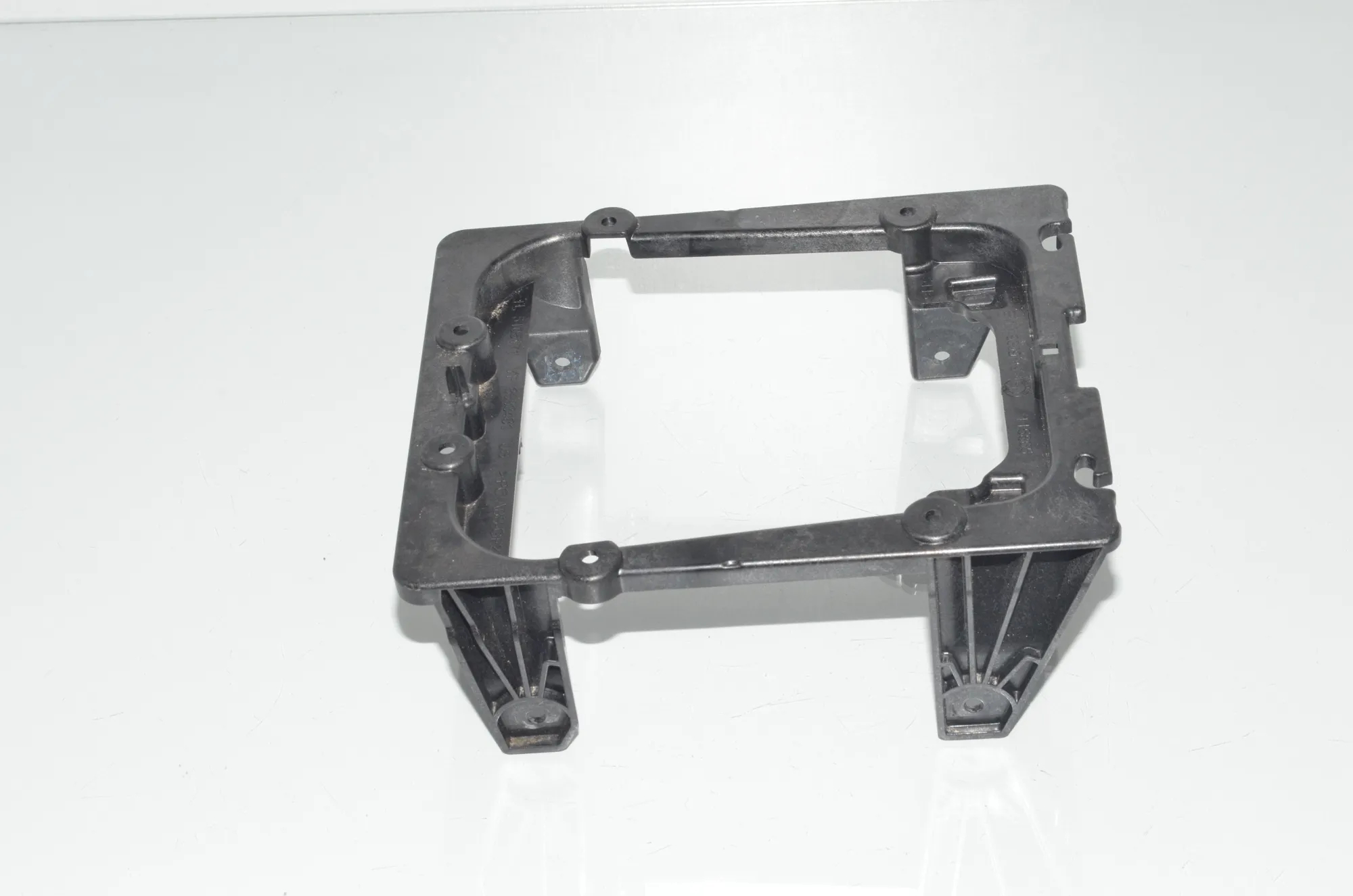 Bracket – OEM 9399769 · BMW X7 (G07) (2019 - -) xDrive 30 d 2019 – 3