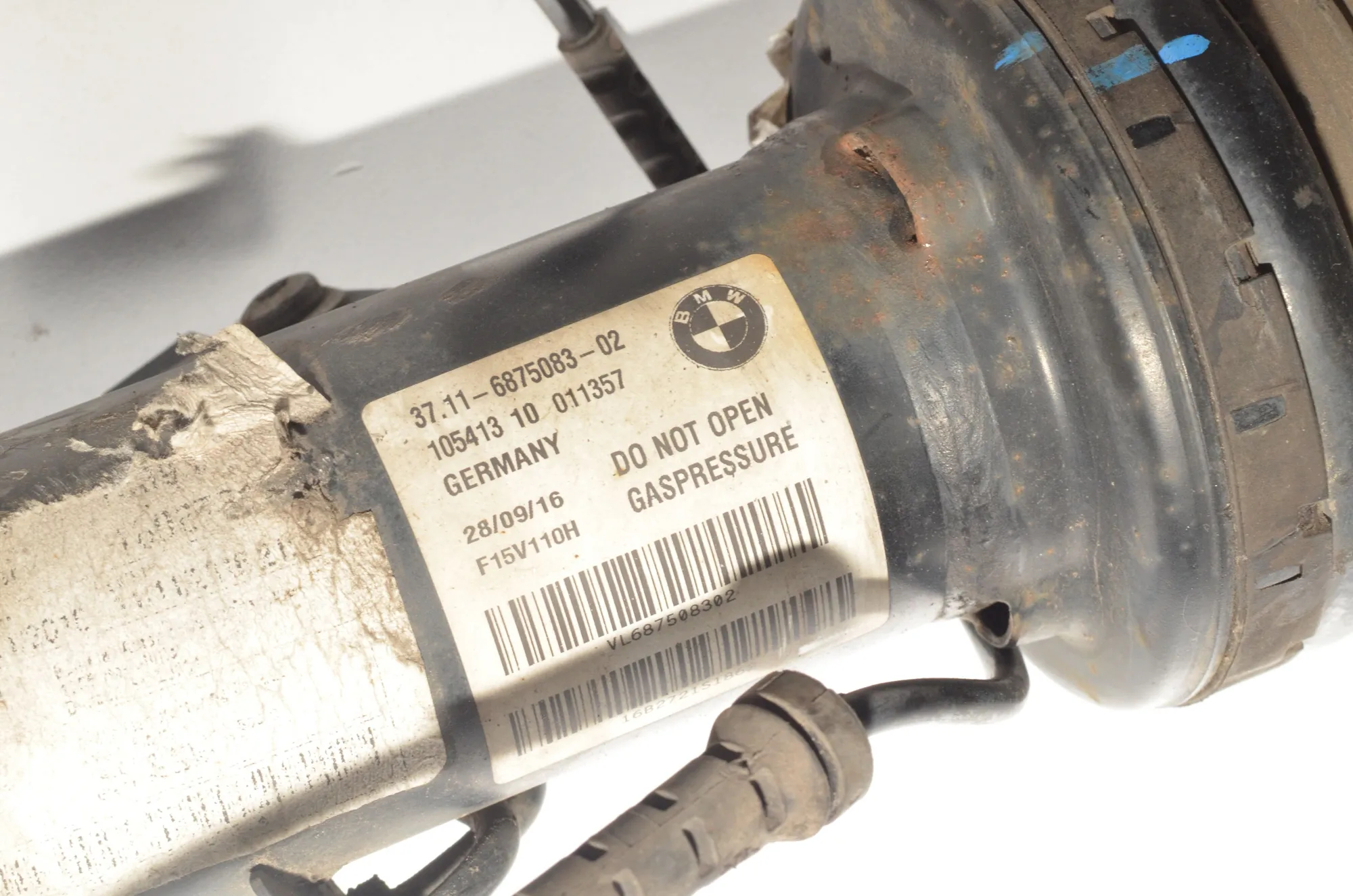 Front Left Shock Absorber – OEM 6862236 · BMW X6 (F16, F86) M 50 d 2016 – 6