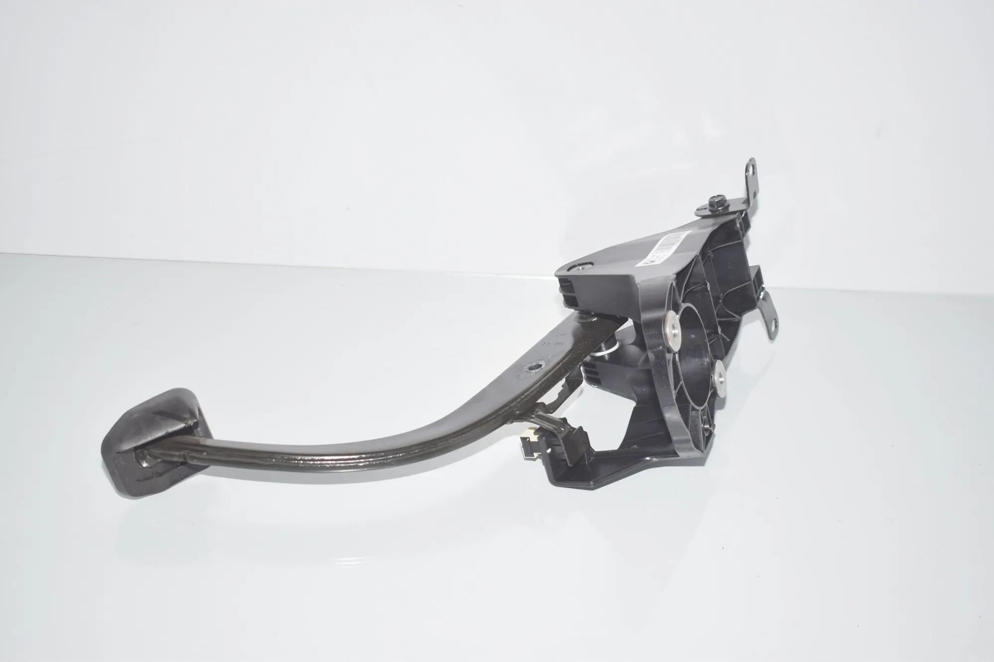 Brake Pedal – OEM 6799925 · BMW i3 (I01) Electric 2020 – 3