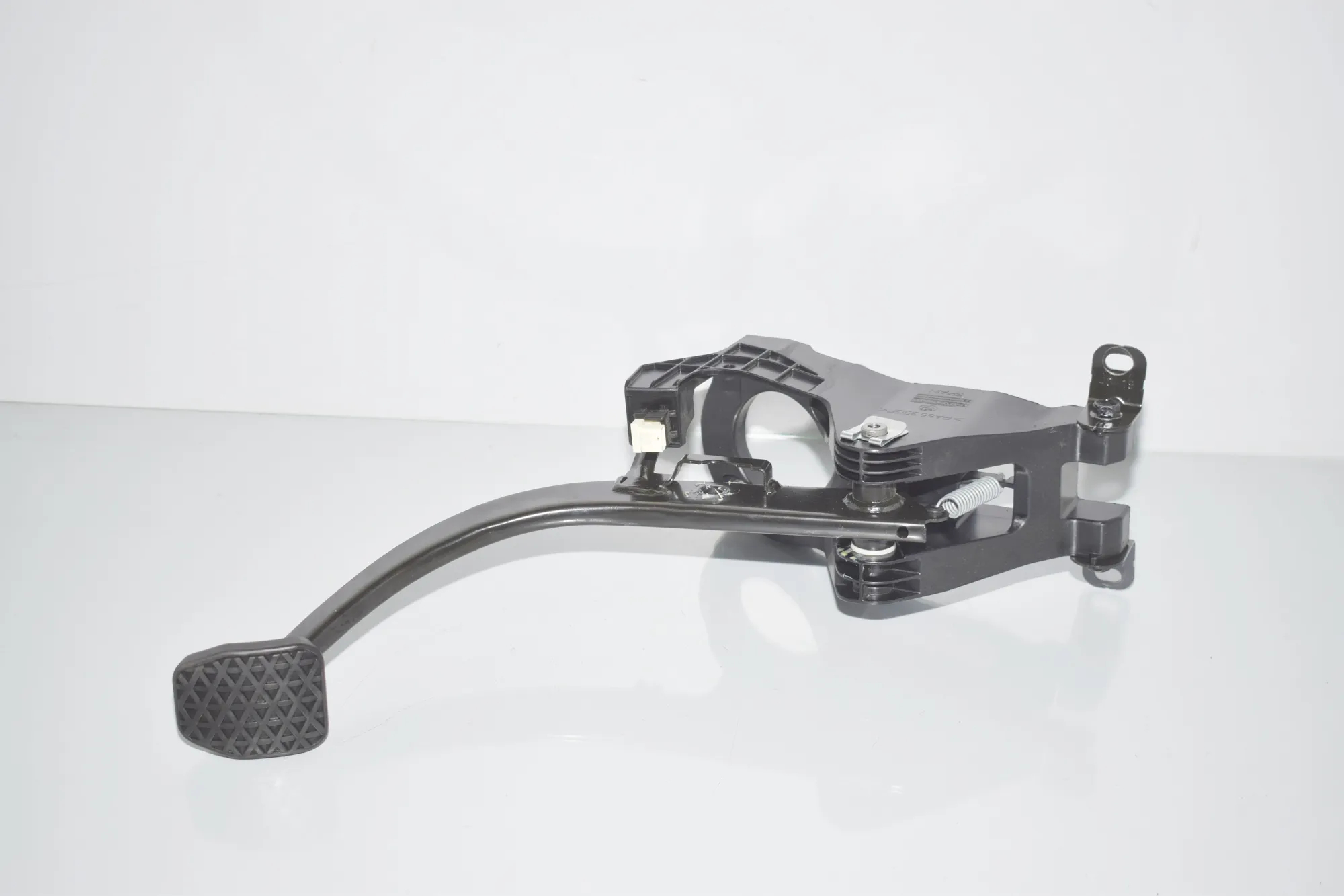Brake Pedal – OEM 6799925 · BMW i3 (I01) Electric 2020 – 2