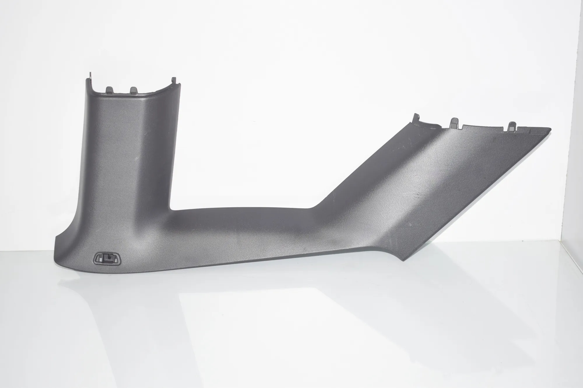 Rear Left Pillar Trim – OEM 7275669 · BMW i3 (I01) Electric 2020