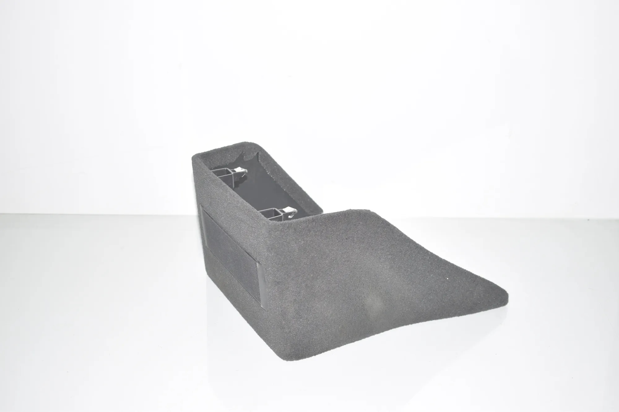 Center Console Trim – OEM 9387175 · BMW i3 (I01) Electric 2020 – 4
