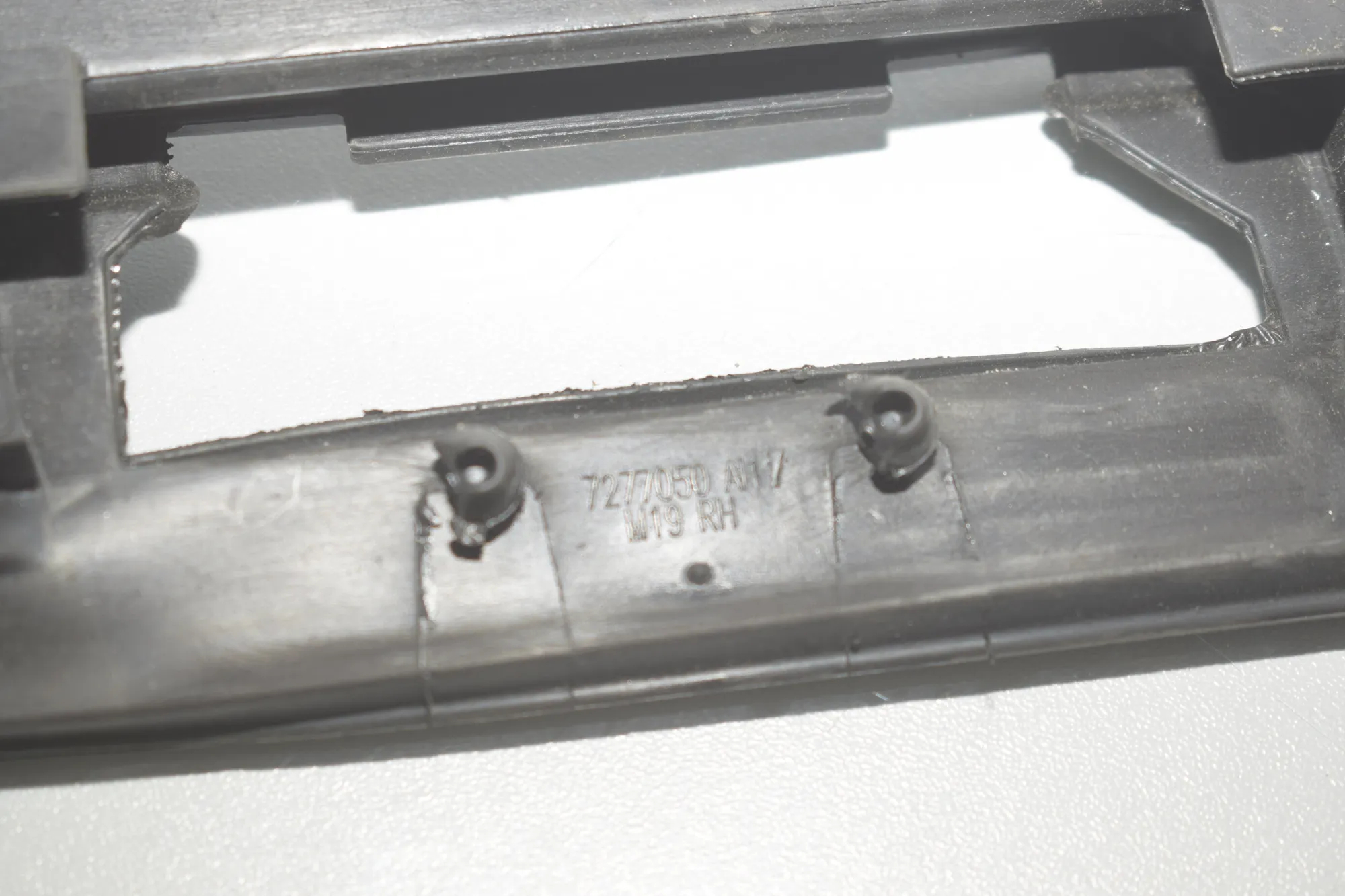 Front Right Door Rubber Seal – OEM 7277050 · BMW i3 (I01) Electric 2021 – 6