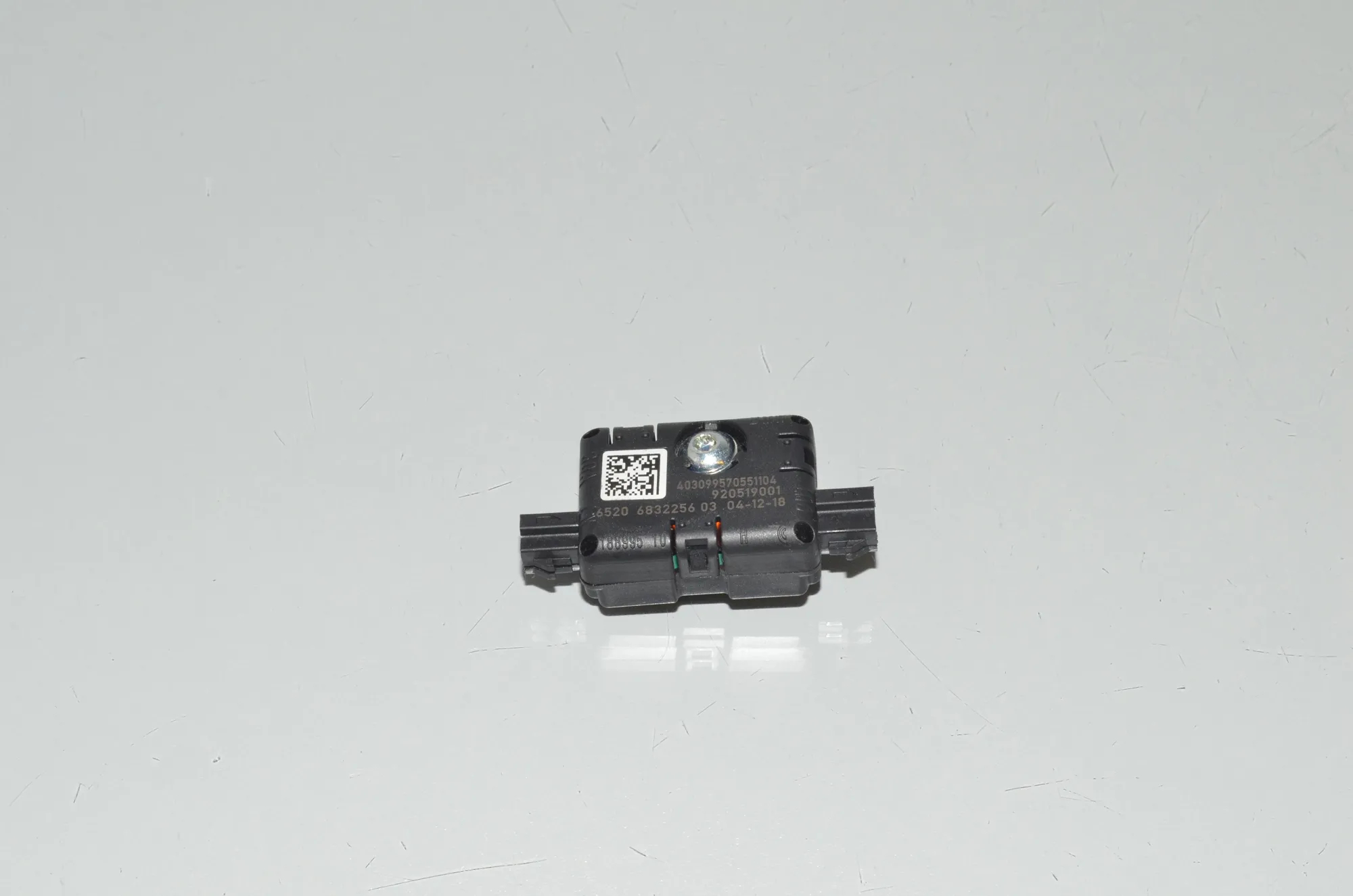 Antenna Amplifier – OEM 6832256 · BMW X7 (G07) (2019 - -) xDrive 30 d 2019 – 2