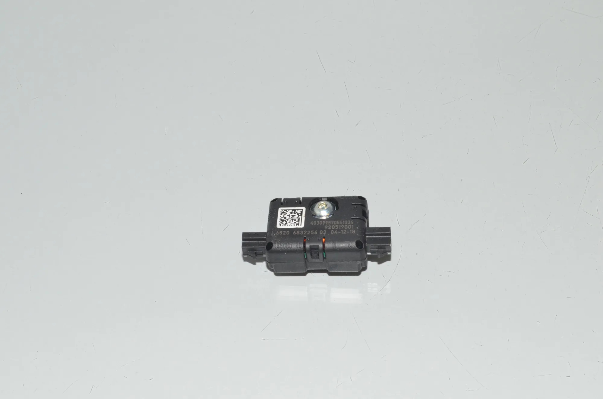 Antenna Amplifier – OEM 6832256 · BMW X7 (G07) (2019 - -) xDrive 30 d 2019 – 2