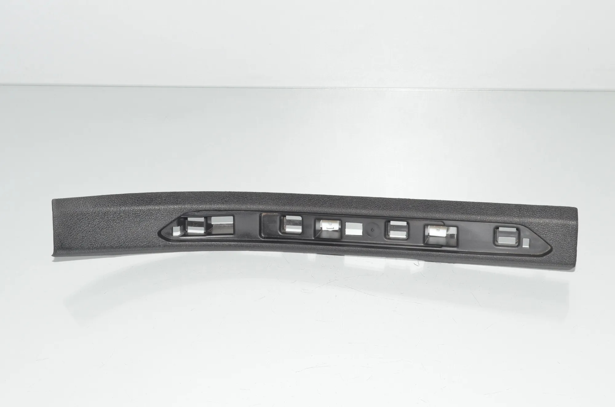 Rear Left Interior Step Trim – OEM 7434257 · BMW X7 (G07) (2019 - -) xDrive 30 d 2019