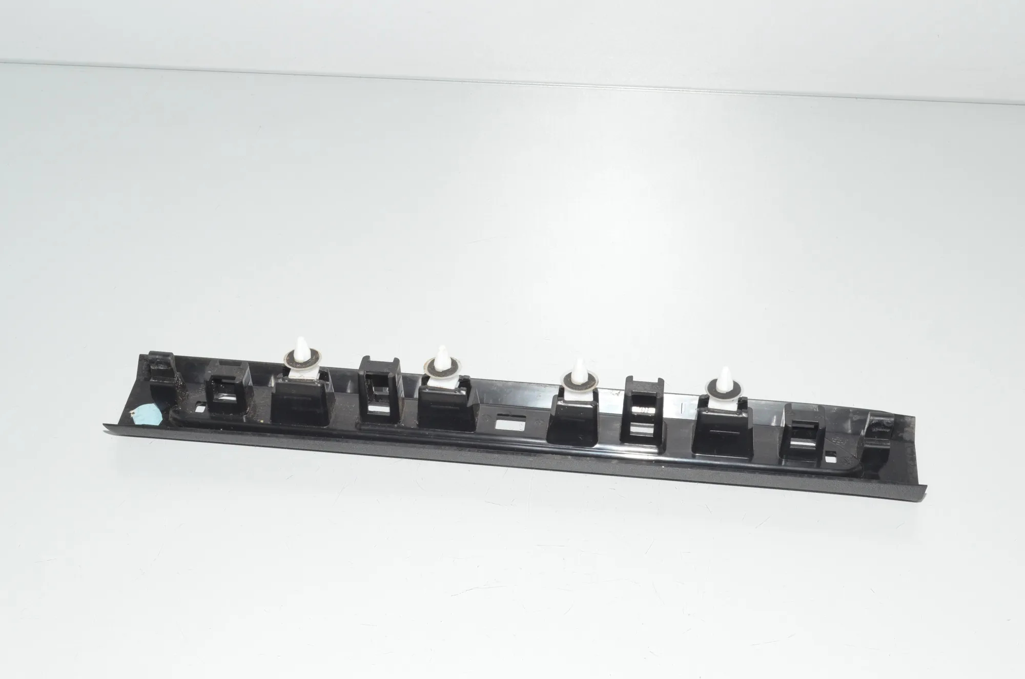Front Left Interior Step Trim – OEM 7434239 · BMW X7 (G07) (2019 - -) xDrive 30 d 2019 – 4