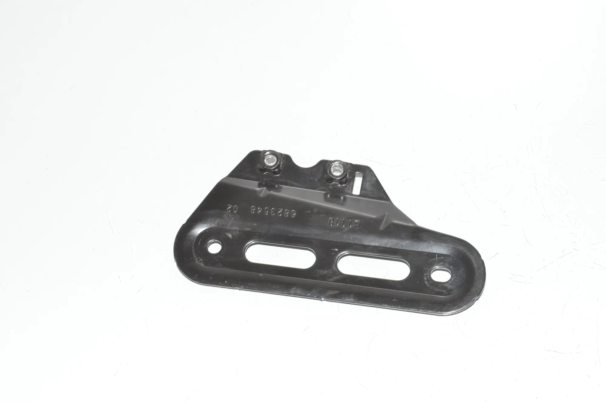 Bracket – OEM 6823548 · BMW X7 (G07) (2019 - -) xDrive 30 d 2019 – 2