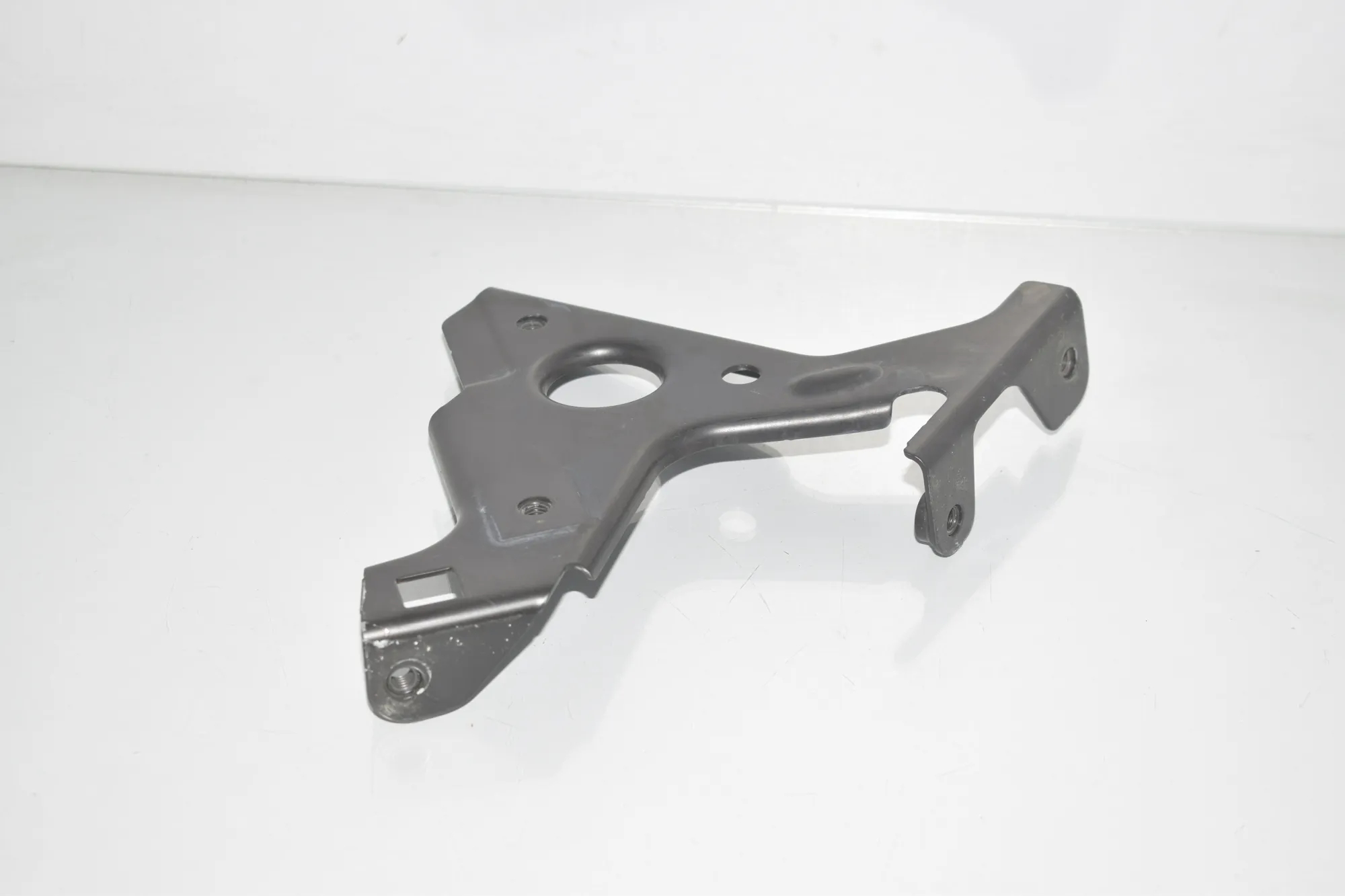 Bracket – OEM 7326236 · BMW 3 (F30, F80) 320 i 2017 – 2