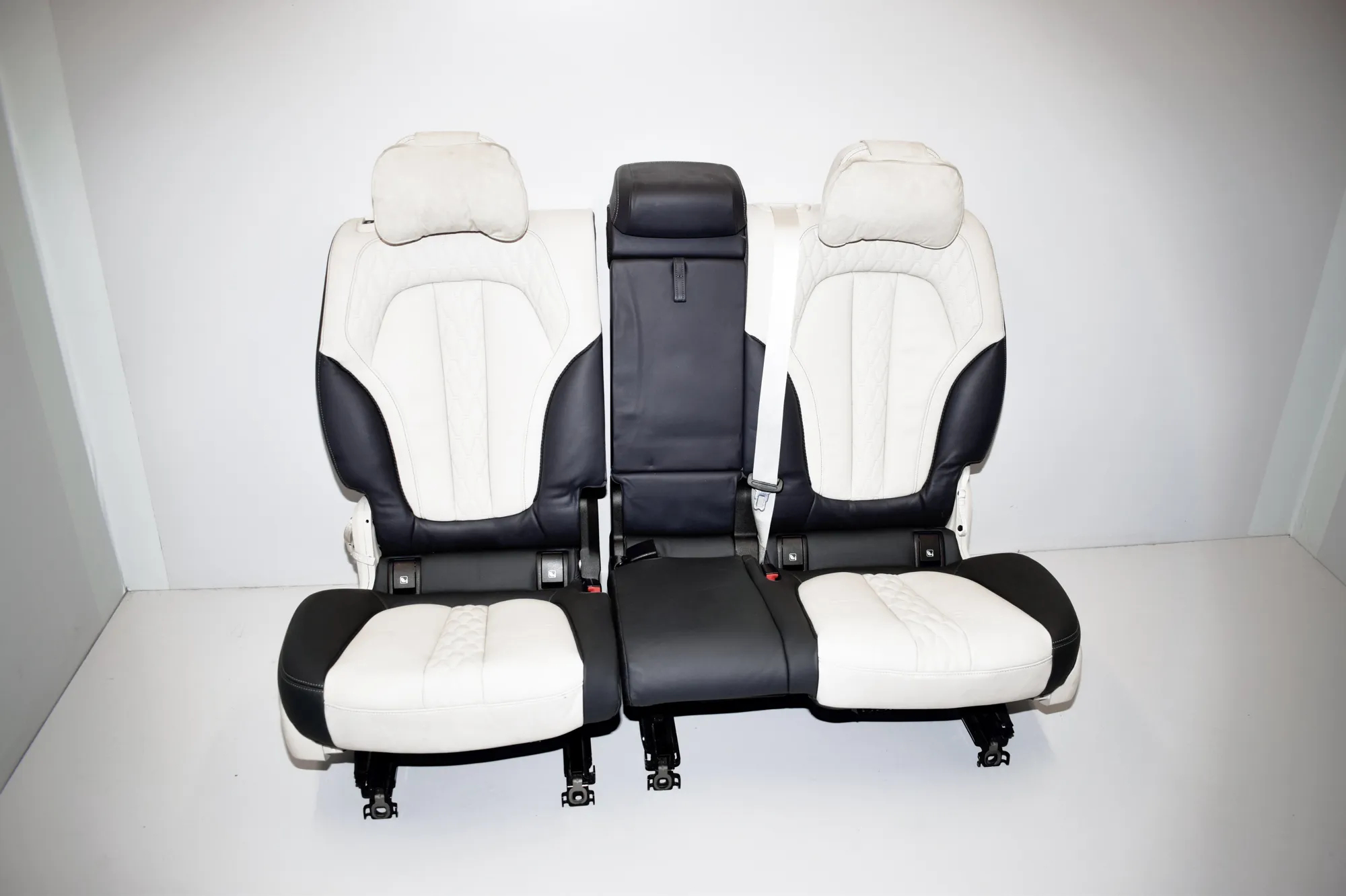 Seat set – OEM 0456 · BMW X7 (G07) (2019 - -) xDrive 30 d 2019 – 6