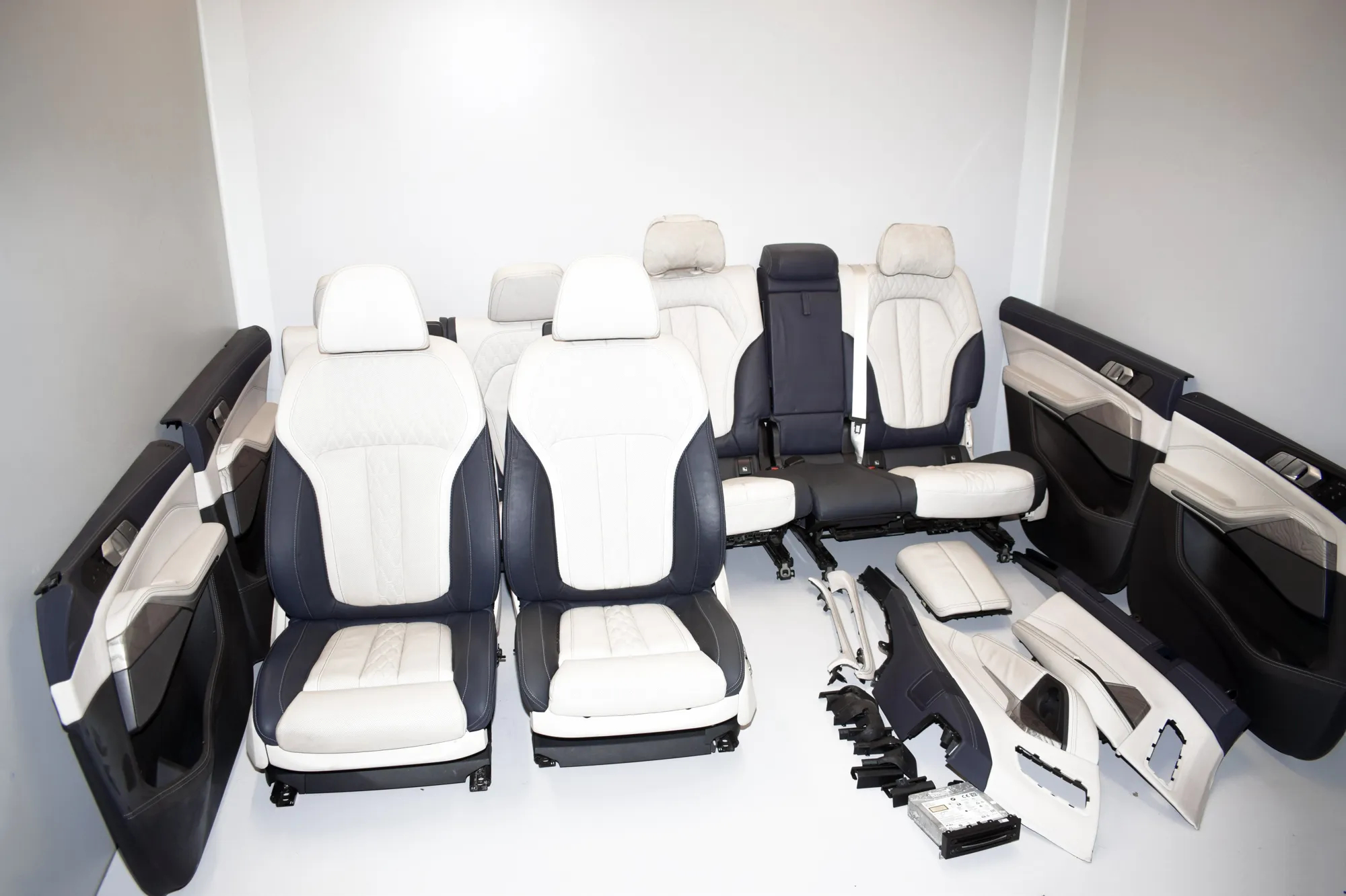 Seat set – OEM 0456 · BMW X7 (G07) (2019 - -) xDrive 30 d 2019