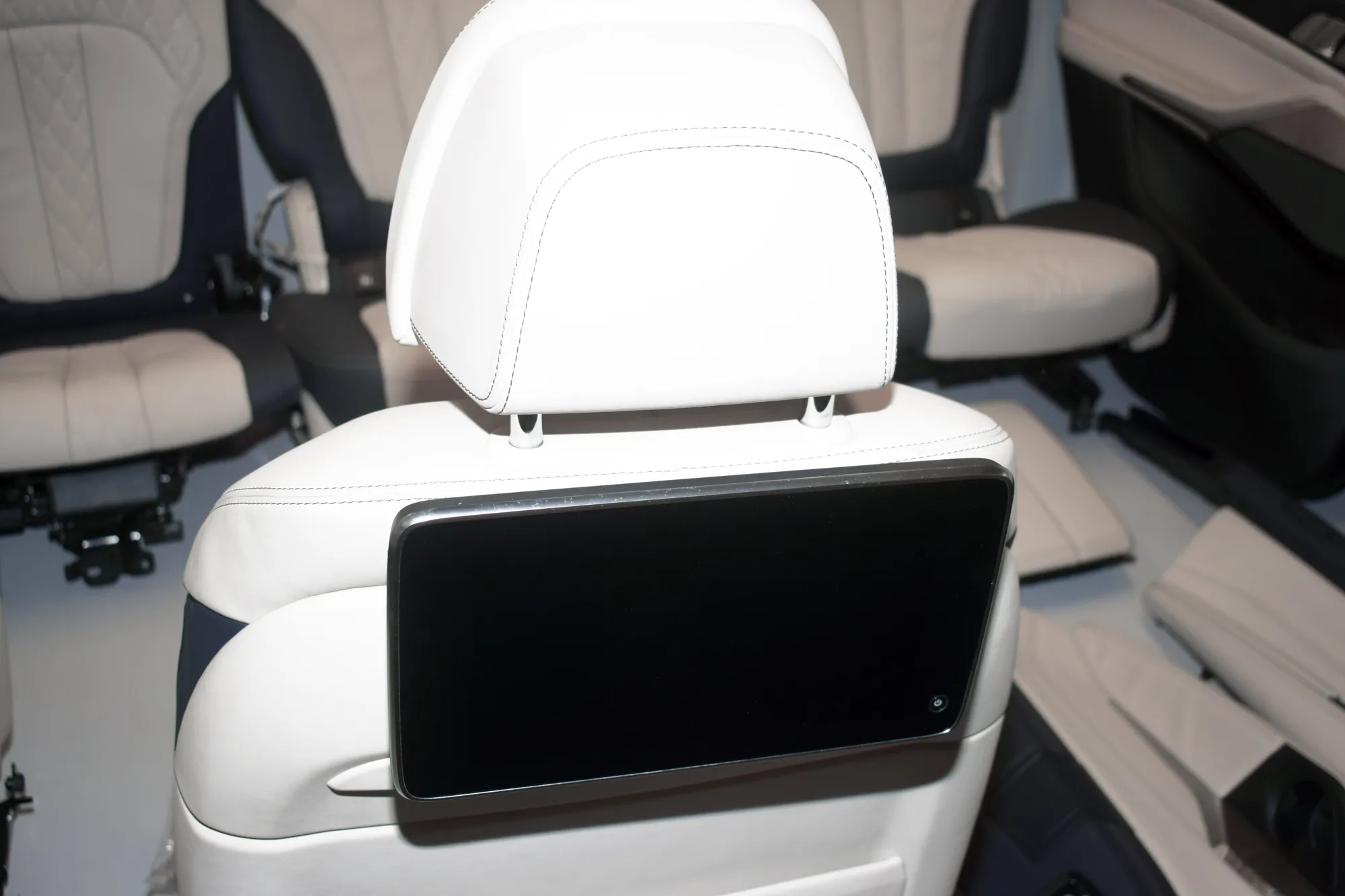 Seat set – OEM 0456 · BMW X7 (G07) (2019 - -) xDrive 30 d 2019 – 21
