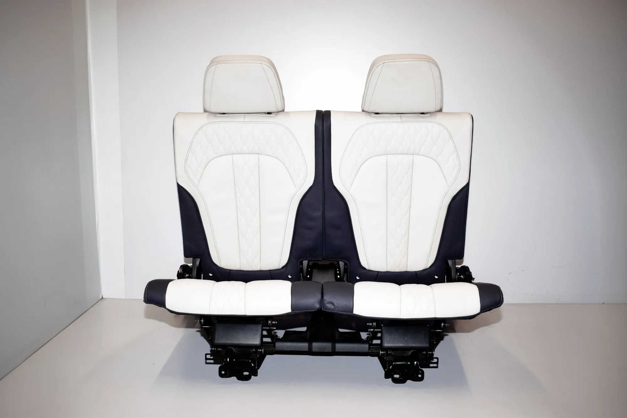 Seat set – OEM 0456 · BMW X7 (G07) (2019 - -) xDrive 30 d 2019 – 7