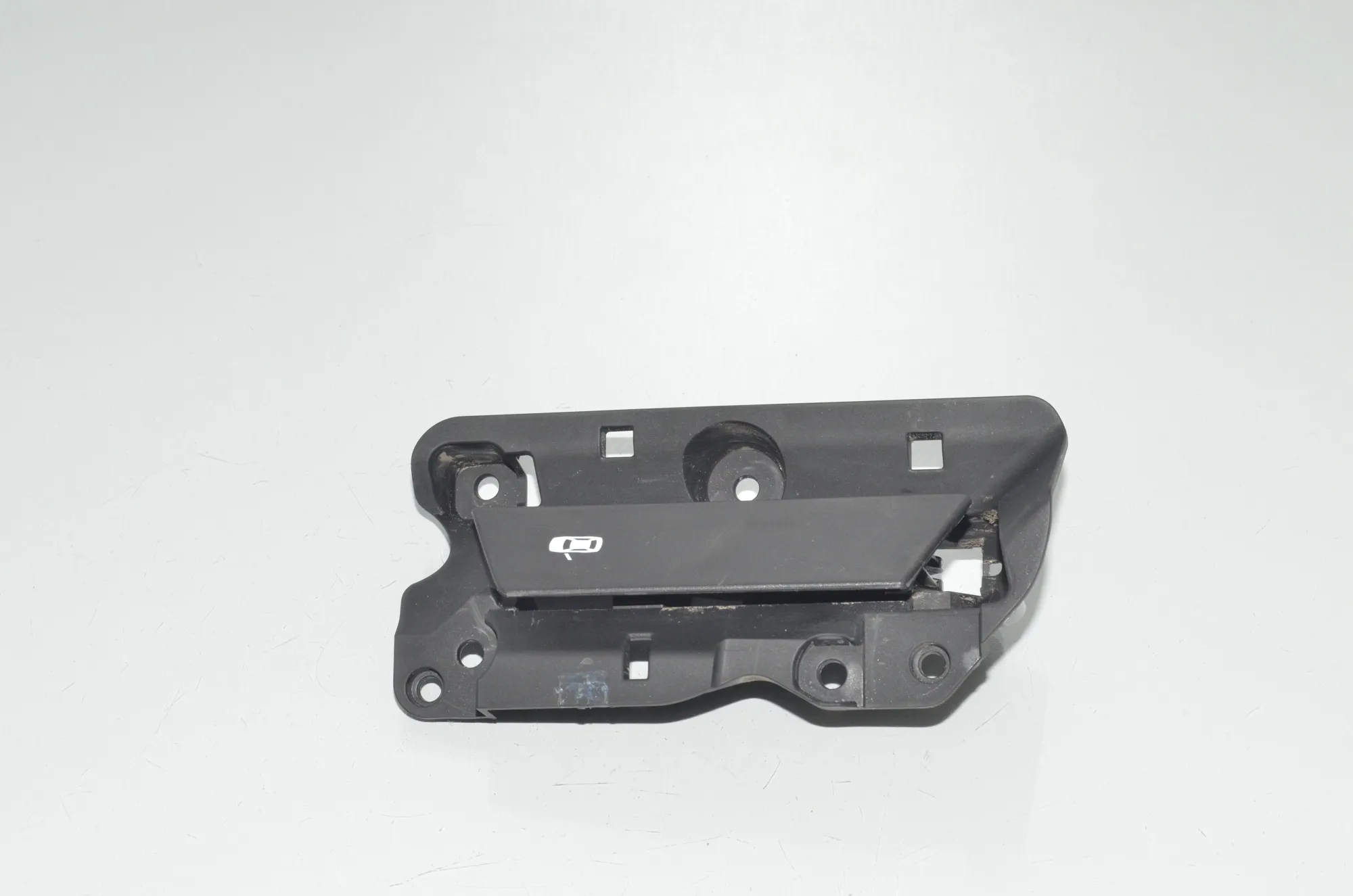Front Left Inner Opening Handle – OEM 5A026F1 · BMW iX (I20) BMW iX (I20) xDrive50 2022
