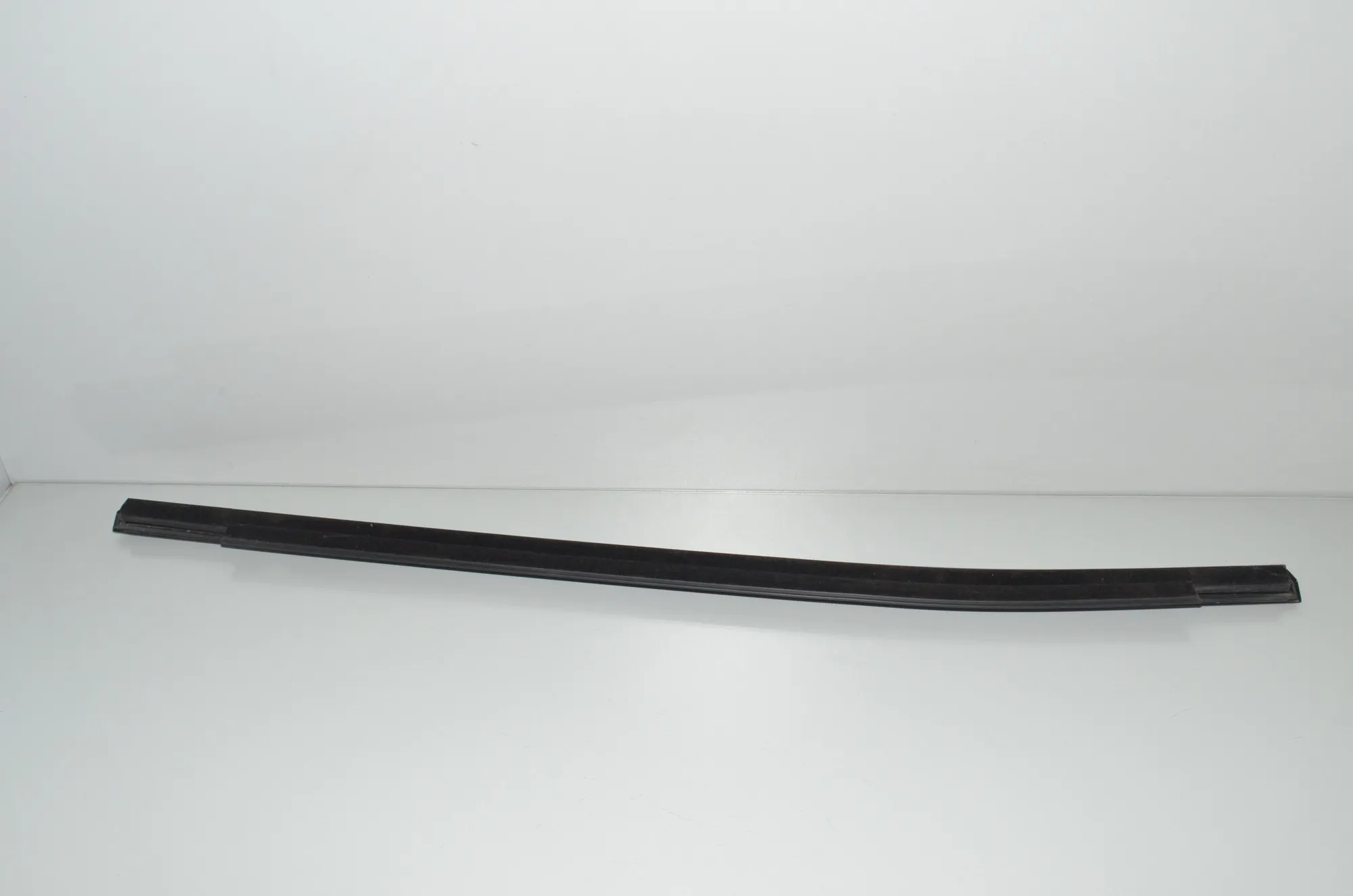 Rear Right Door Window Strip – OEM 8491348 · BMW iX (I20) BMW iX (I20) xDrive50 2022 – 3