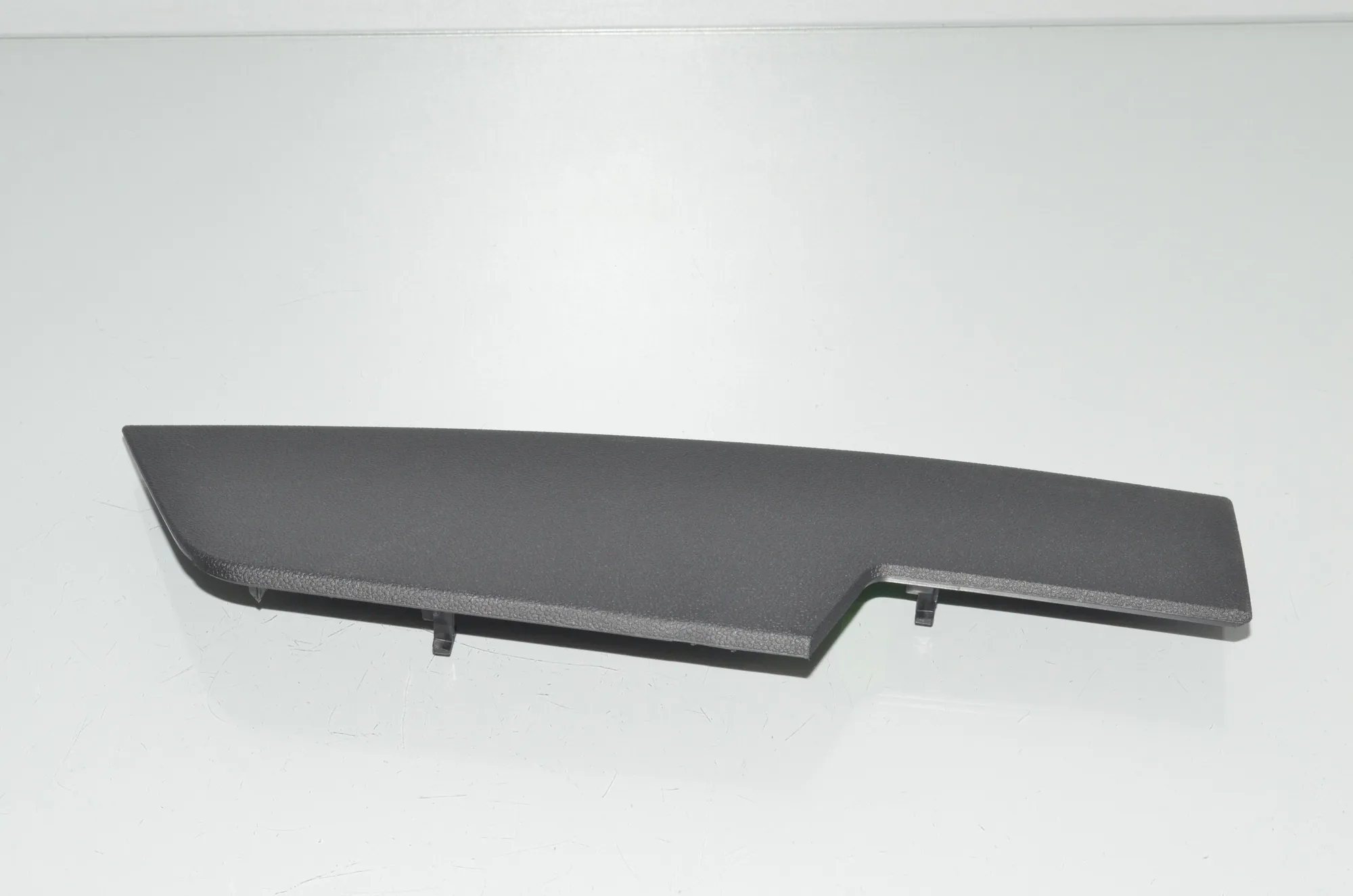 Rear Right Door Panel Trim – OEM 9496018 · BMW iX (I20) BMW iX (I20) xDrive50 2022 – 2