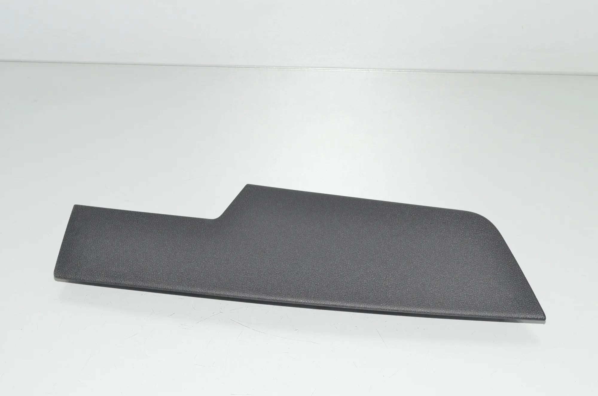 Rear Right Door Panel Trim – OEM 9496018 · BMW iX (I20) BMW iX (I20) xDrive50 2022