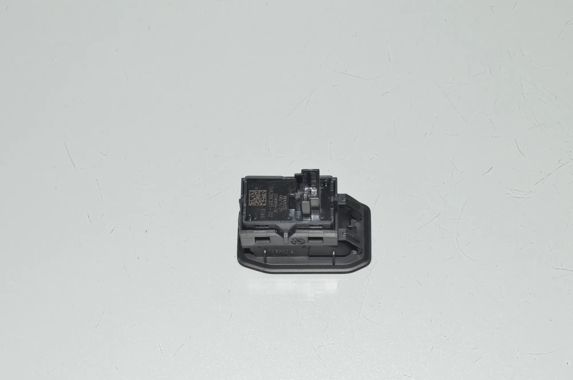 Front Right Door Window Switch – OEM 5A2BCB5 · BMW iX (I20) BMW iX (I20) xDrive50 2022 – 4