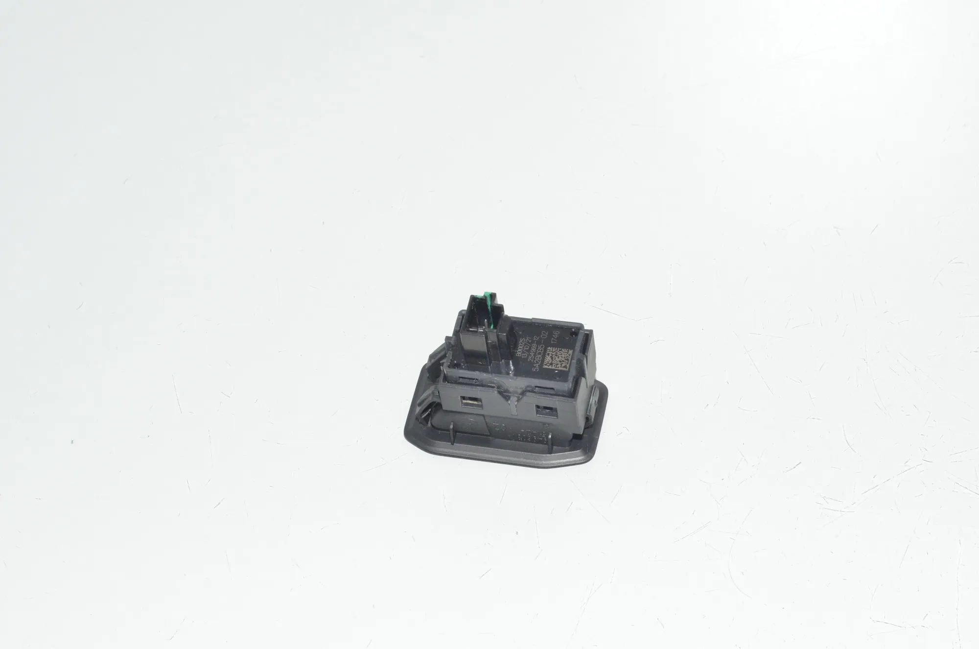 Rear Left Door Window Switch – OEM 5A2BCB5 · BMW iX (I20) BMW iX (I20) xDrive50 2022 – 4