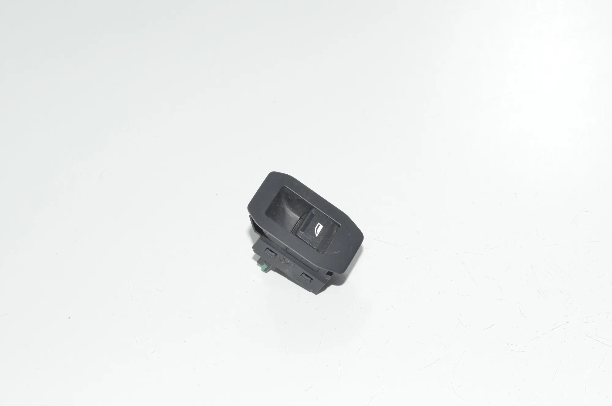 Rear Left Door Window Switch – OEM 5A2BCB5 · BMW iX (I20) BMW iX (I20) xDrive50 2022 – 2