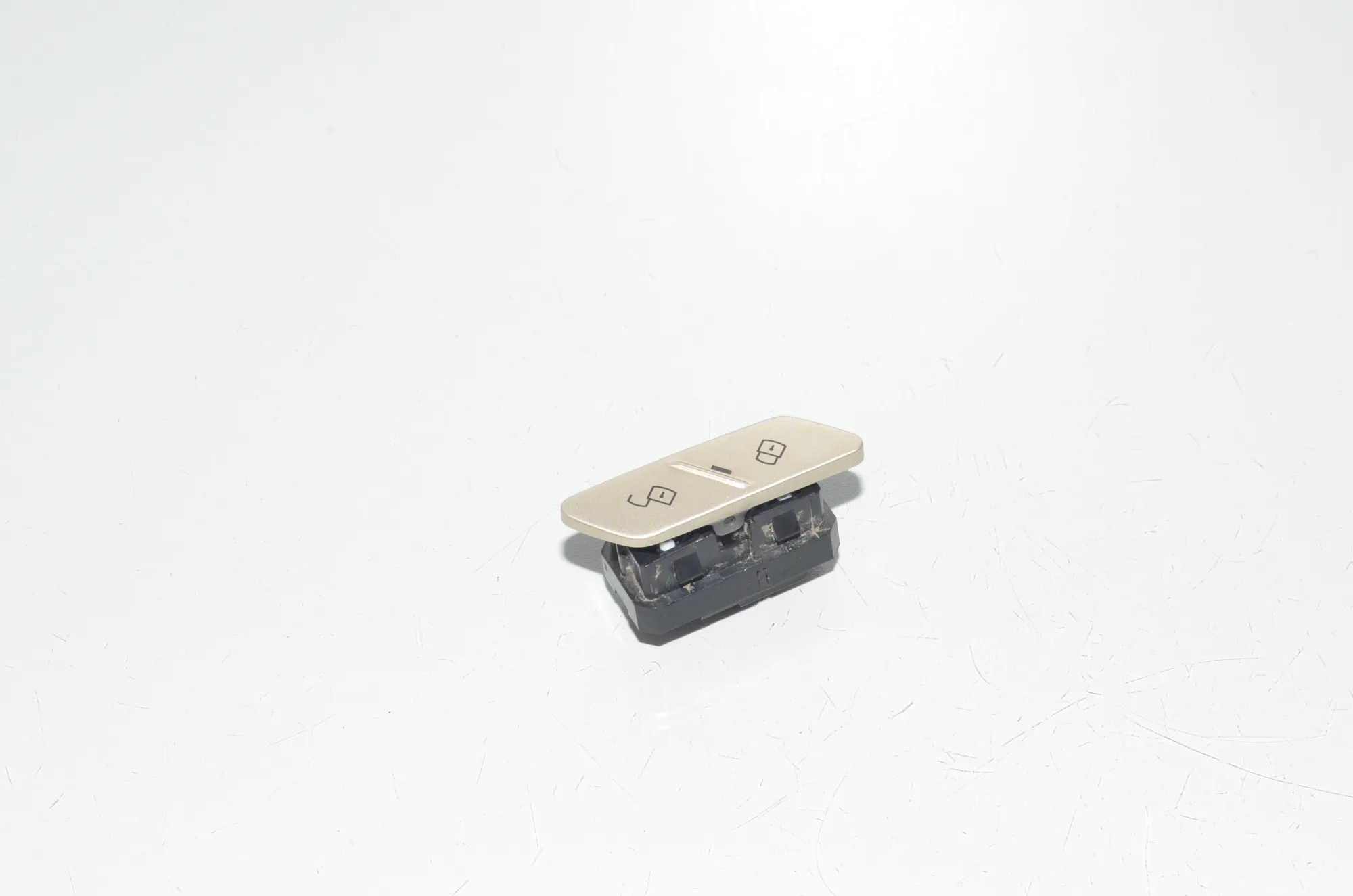Central Locking Switch – OEM 5A21BC5 · BMW iX (I20) BMW iX (I20) xDrive50 2022