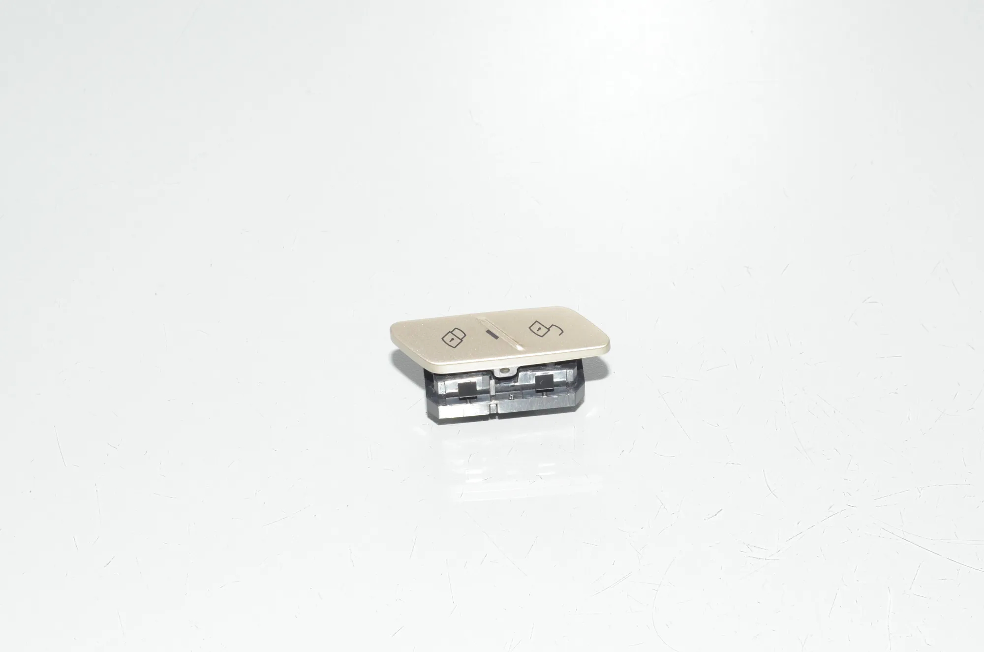Central Locking Switch – OEM 5A21BC5 · BMW iX (I20) BMW iX (I20) xDrive50 2022 – 2