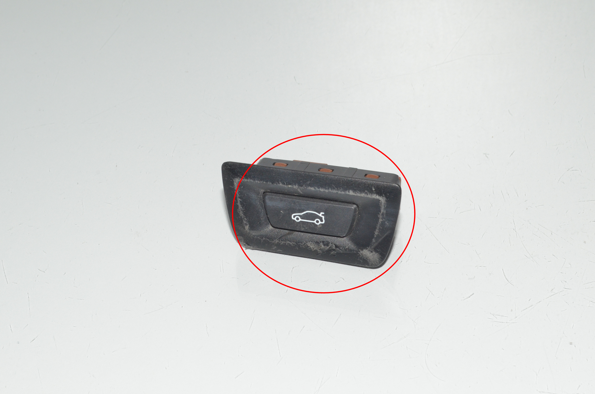Tailgate Open Switch – OEM 5A1B2F9 · BMW iX (I20) BMW iX (I20) xDrive50 2022 – 7