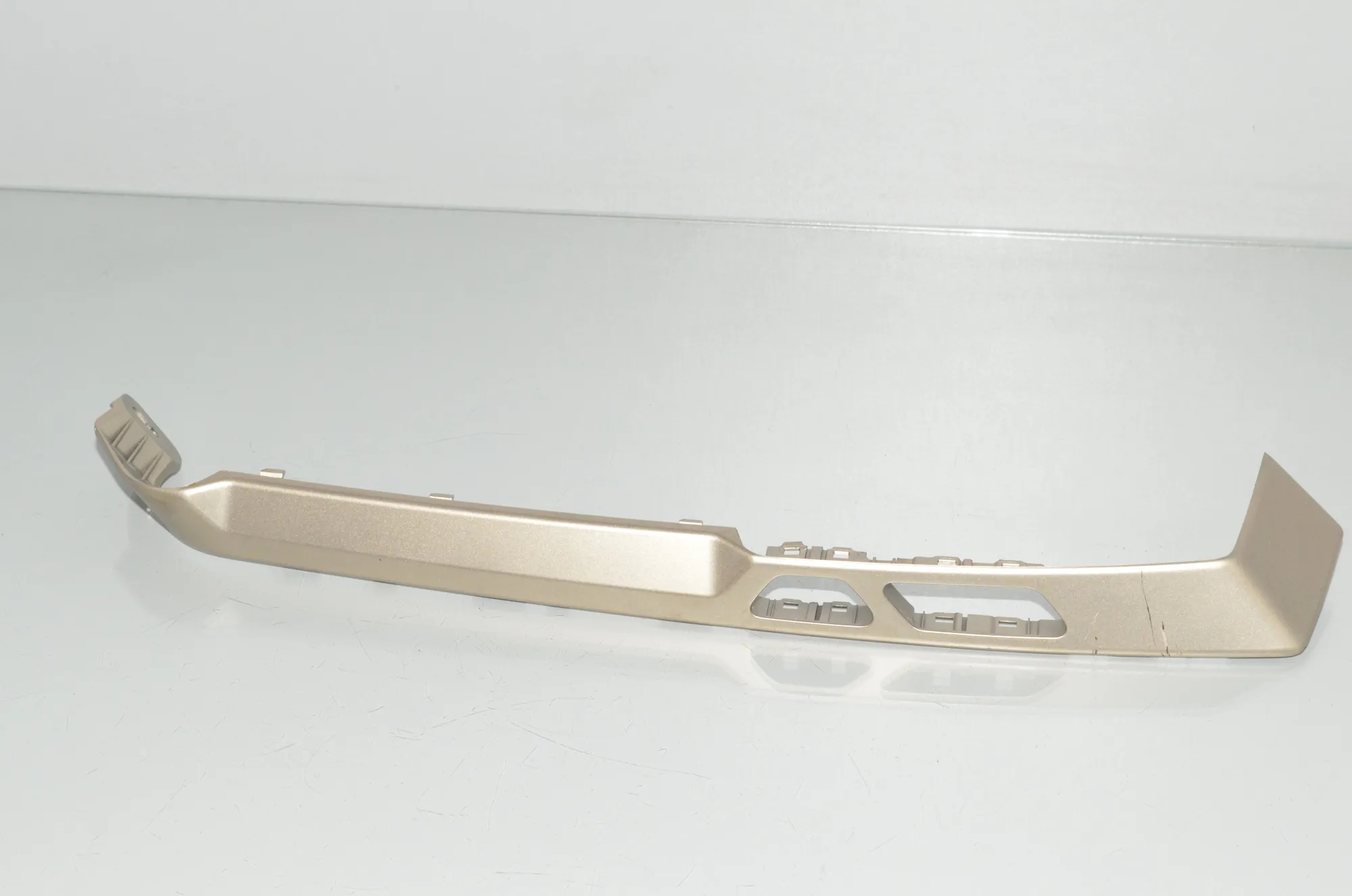 Front Left Door Panel Trim – OEM 9490012 · BMW iX (I20) BMW iX (I20) xDrive50 2022