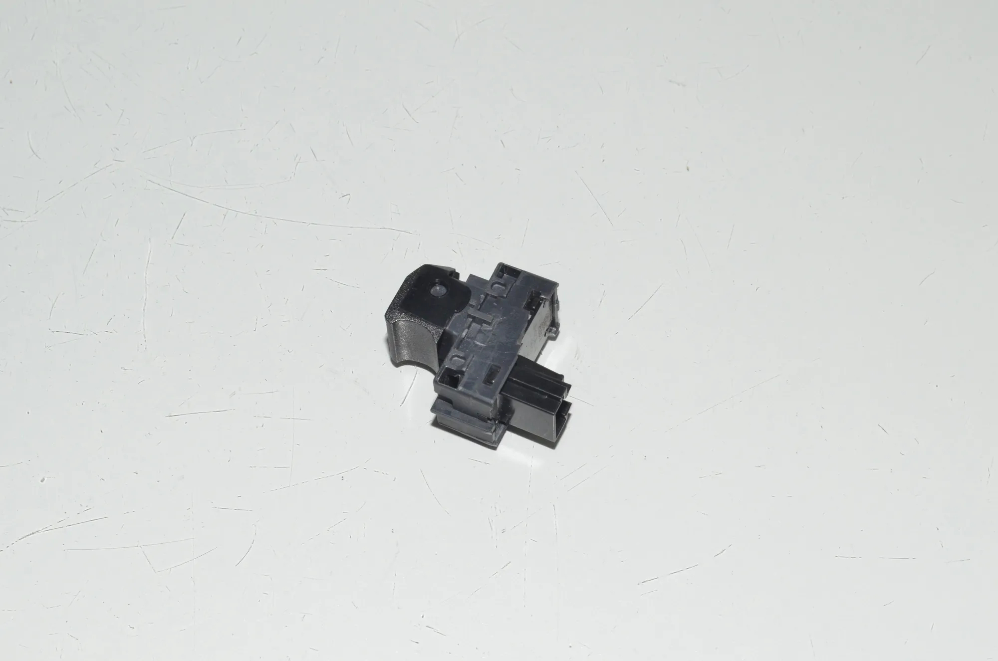 Rear Right Door Window Switch – OEM 5A2BCB5 · BMW iX (I20) BMW iX (I20) xDrive50 2022 – 4