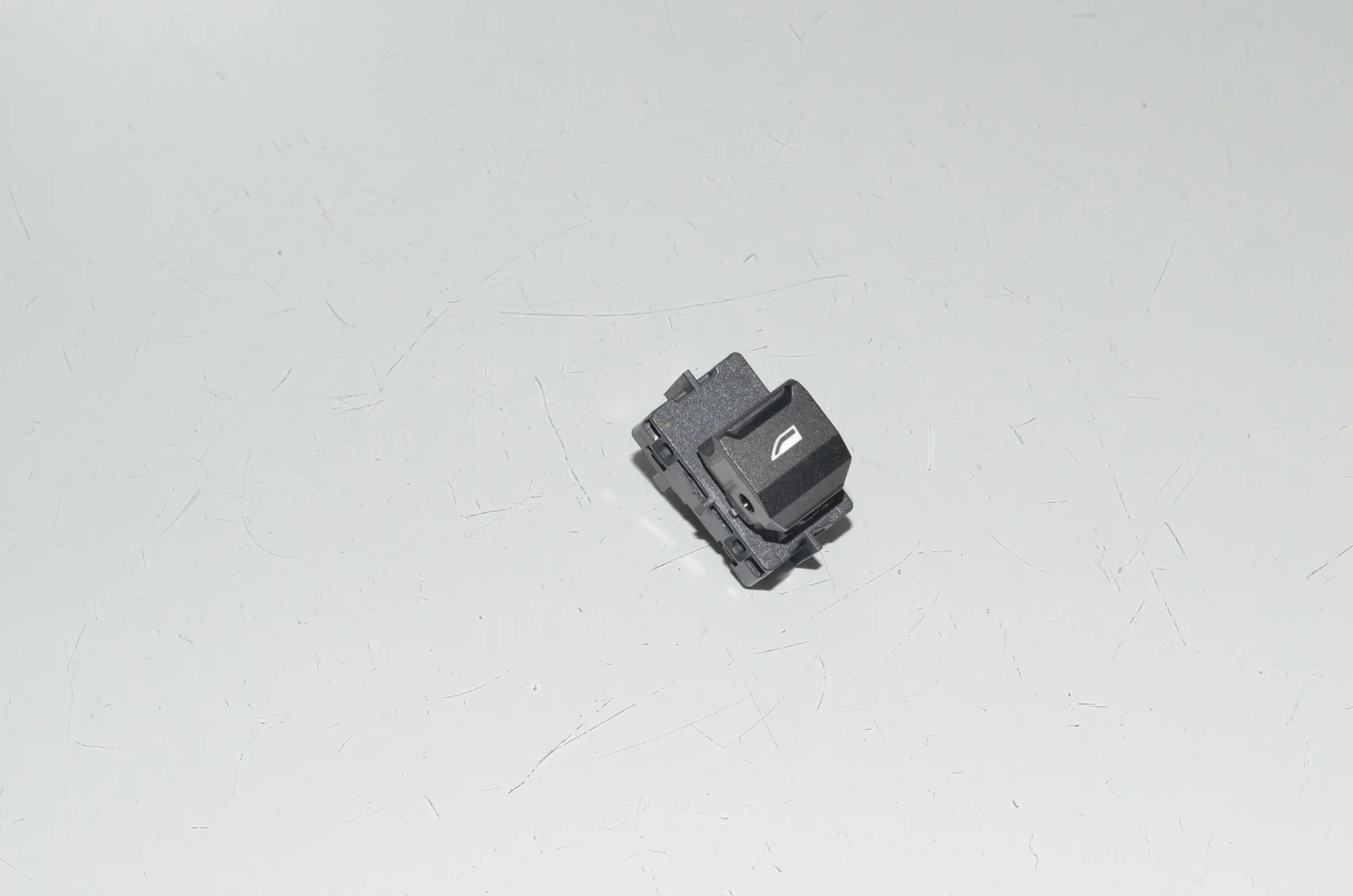 Rear Right Door Window Switch – OEM 5A2BCB5 · BMW iX (I20) BMW iX (I20) xDrive50 2022 – 2