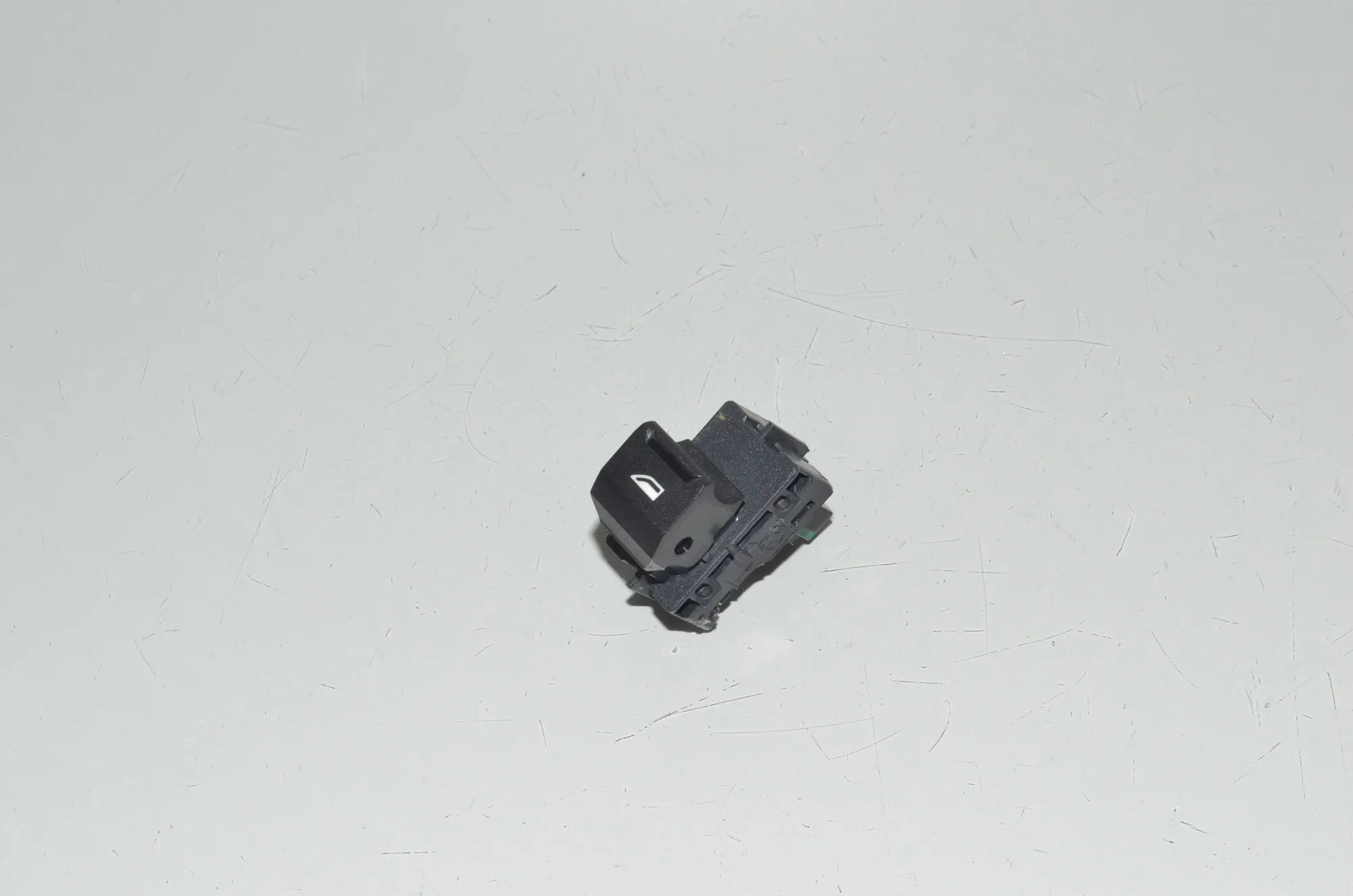 Rear Right Door Window Switch – OEM 5A2BCB5 · BMW iX (I20) BMW iX (I20) xDrive50 2022