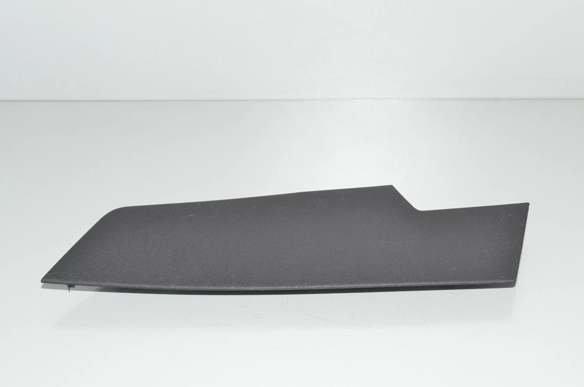 Front Left Door Panel Trim – OEM 9495979 · BMW iX (I20) BMW iX (I20) xDrive50 2022