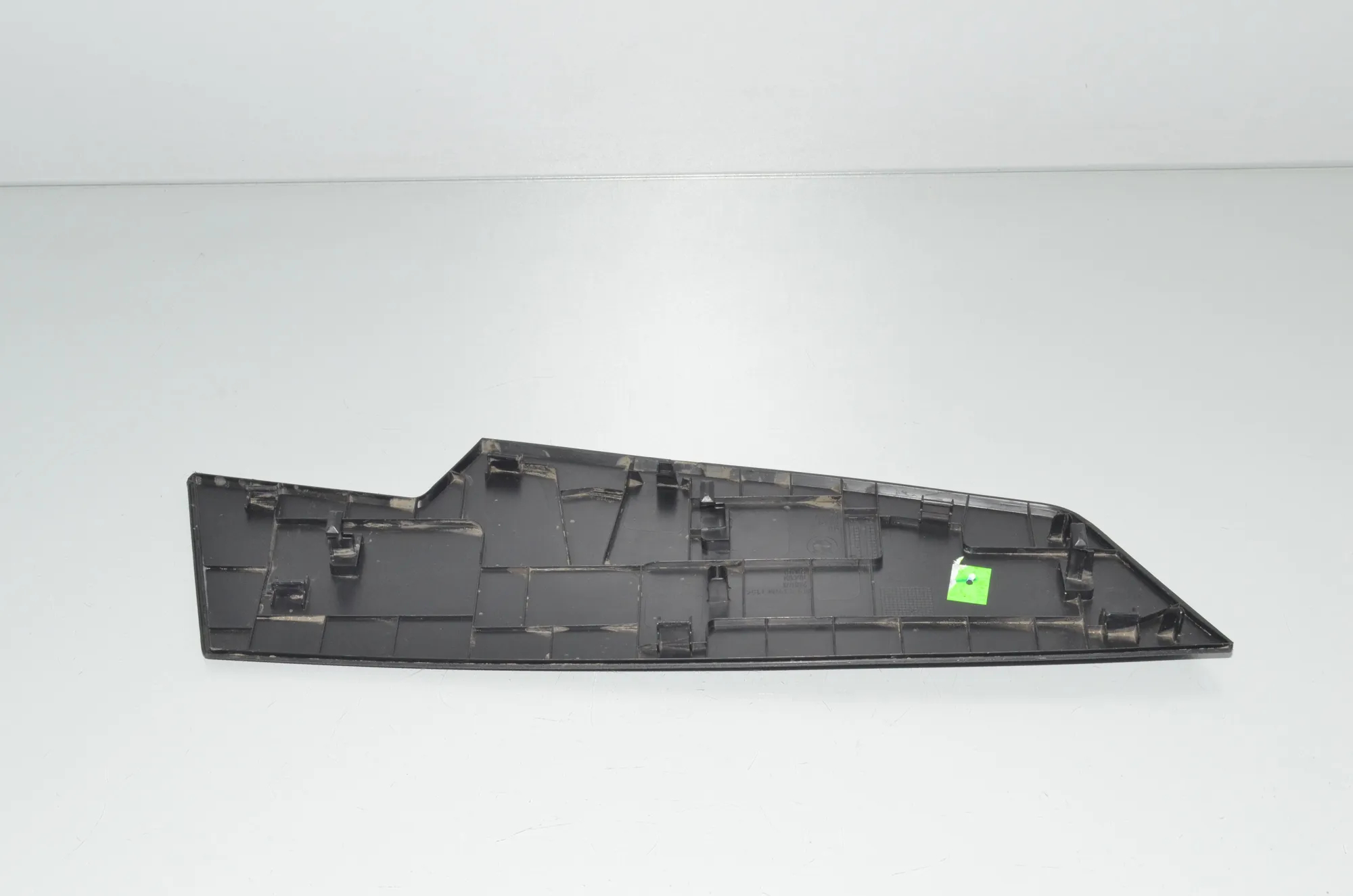 Front Left Door Panel Trim – OEM 9495979 · BMW iX (I20) BMW iX (I20) xDrive50 2022 – 3