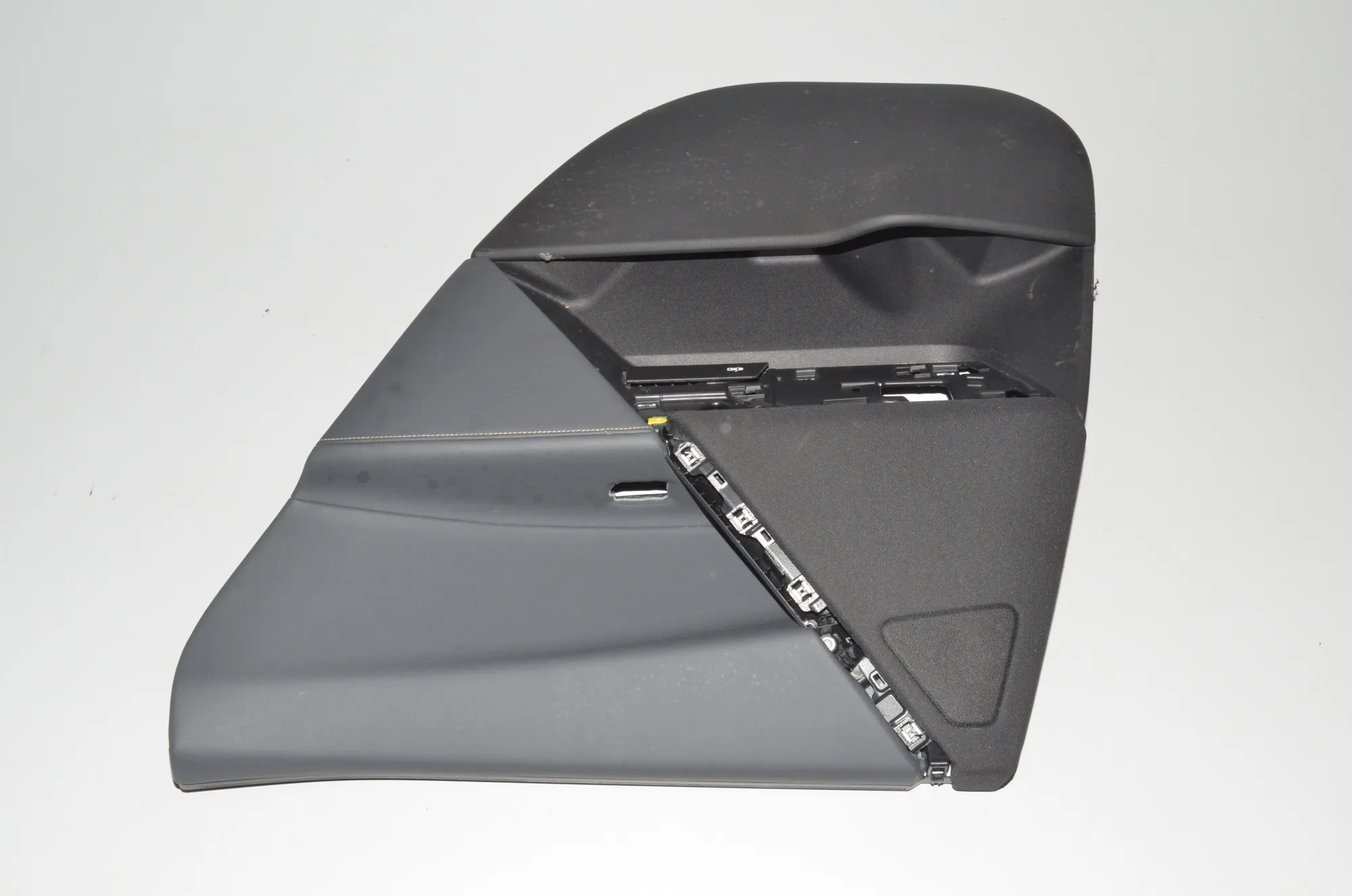 Rear Right Door Panel – OEM 9496004 · BMW iX (I20) BMW iX (I20) xDrive50 2022 – 2