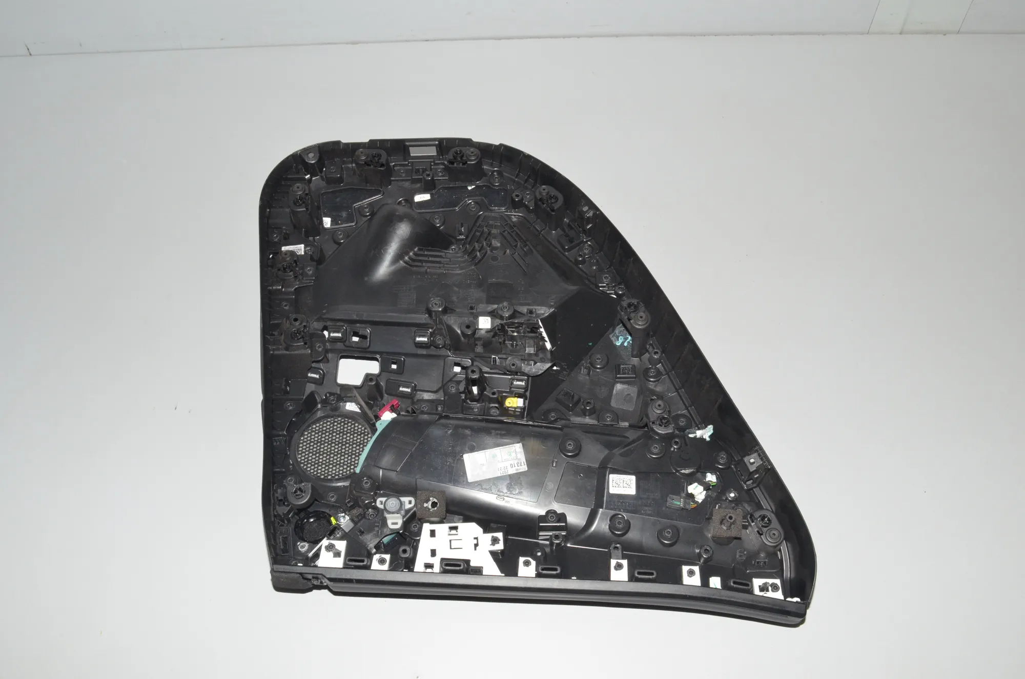 Rear Right Door Panel – OEM 9496004 · BMW iX (I20) BMW iX (I20) xDrive50 2022 – 3