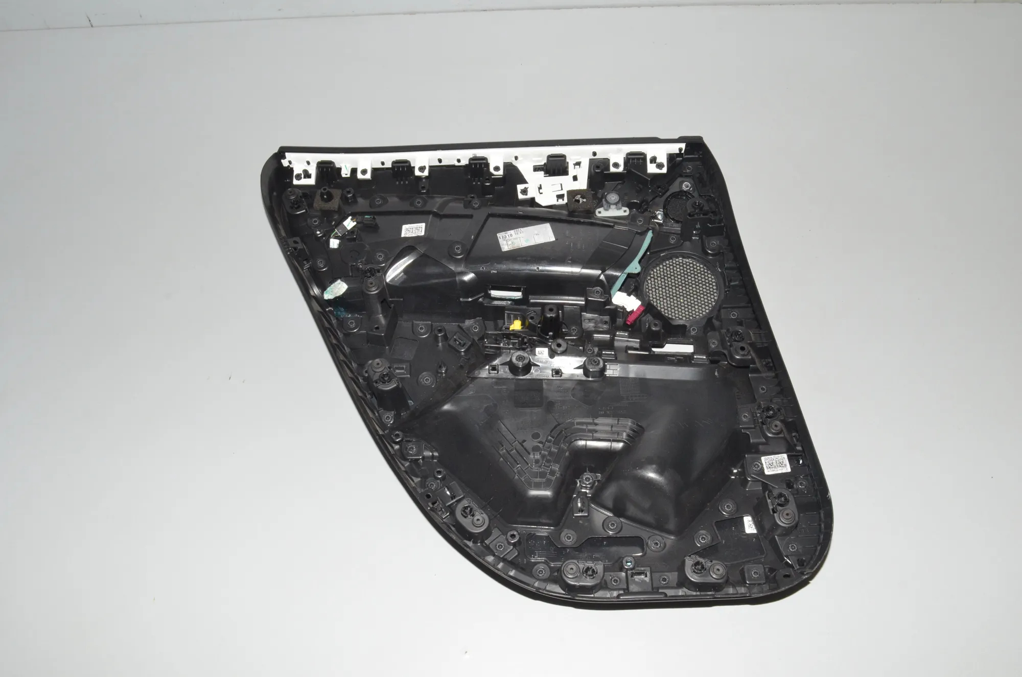 Rear Right Door Panel – OEM 9496004 · BMW iX (I20) BMW iX (I20) xDrive50 2022 – 4