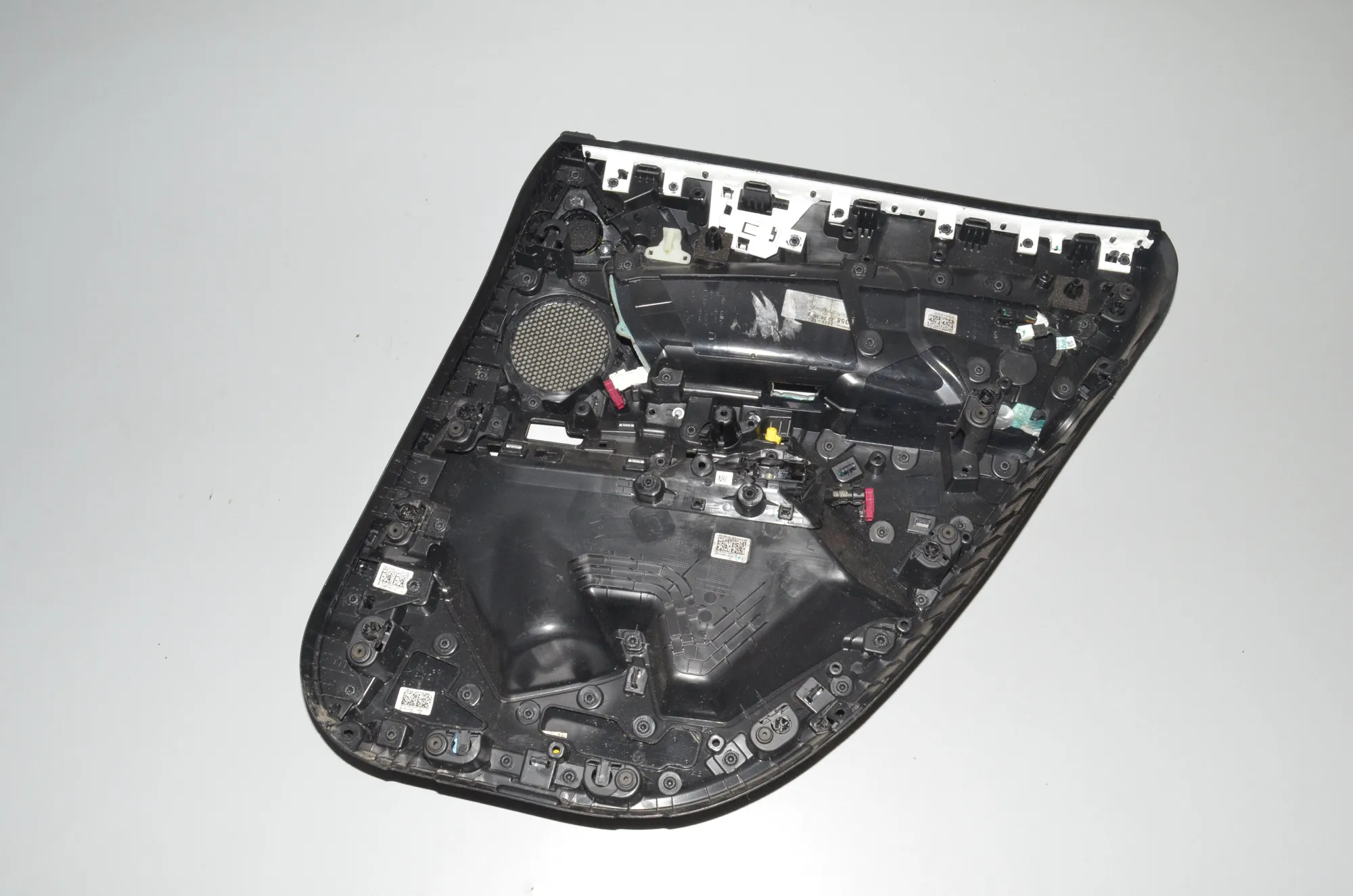 Rear Left Door Panel – OEM 9496003 · BMW iX (I20) BMW iX (I20) xDrive50 2022 – 4
