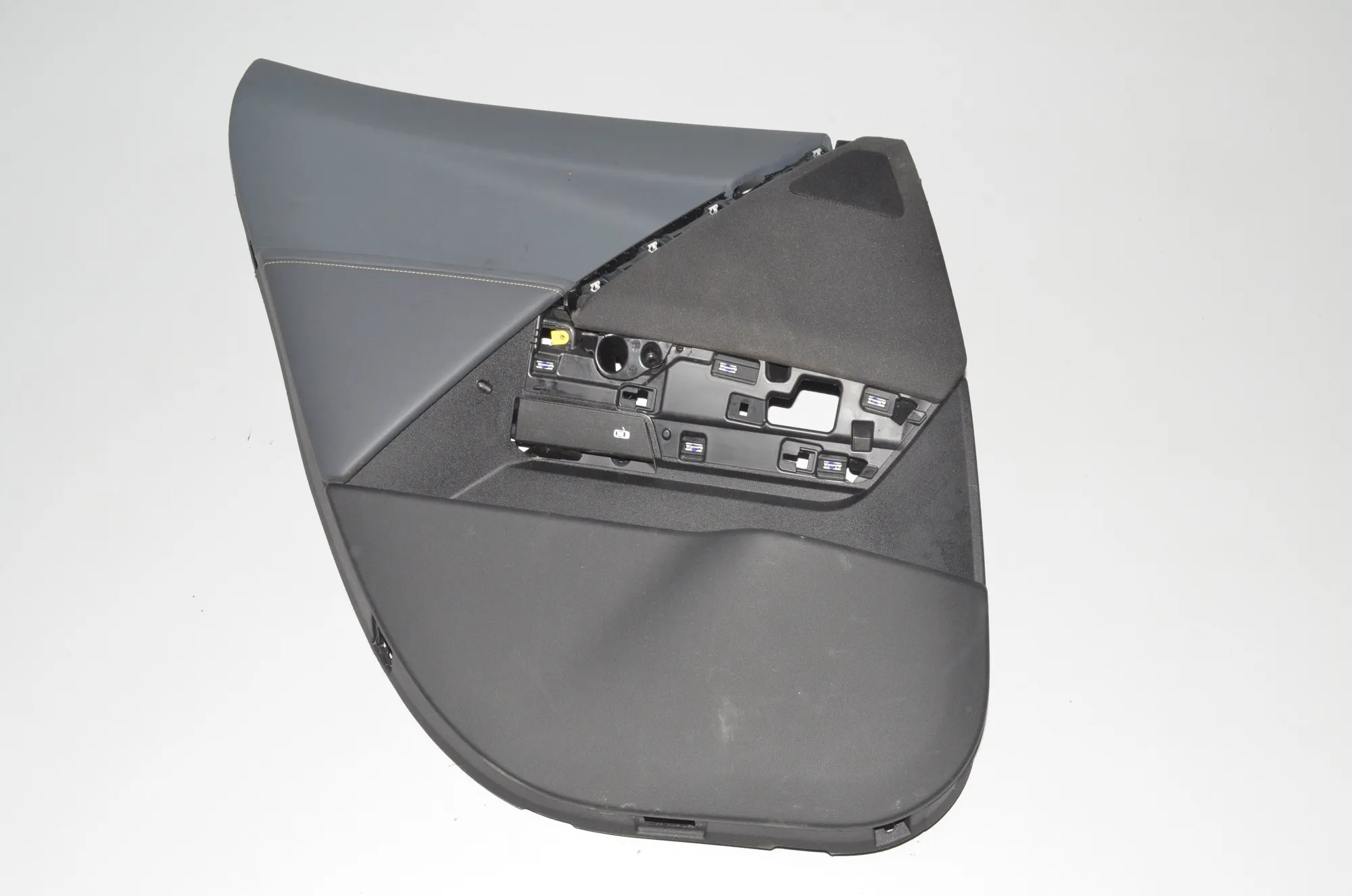 Rear Left Door Panel – OEM 9496003 · BMW iX (I20) BMW iX (I20) xDrive50 2022