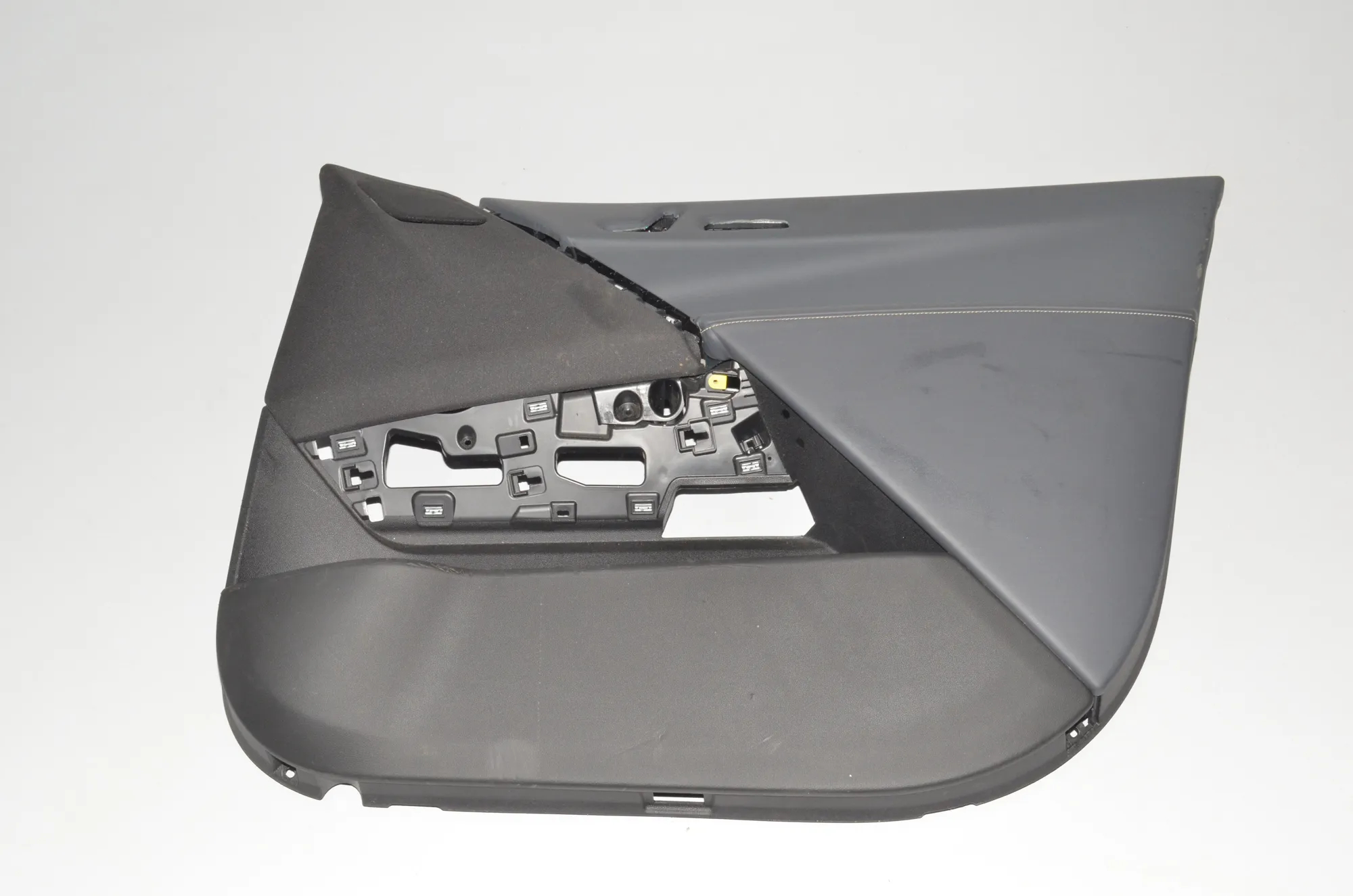 Front Right Door Panel – OEM 9889917 · BMW iX (I20) BMW iX (I20) xDrive50 2022