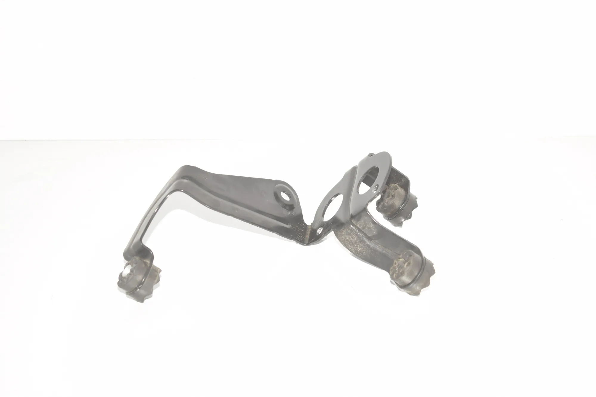 ABS Pump Holder – OEM 6798904 · BMW 3 (F30, F80) 320 i 2017 – 3