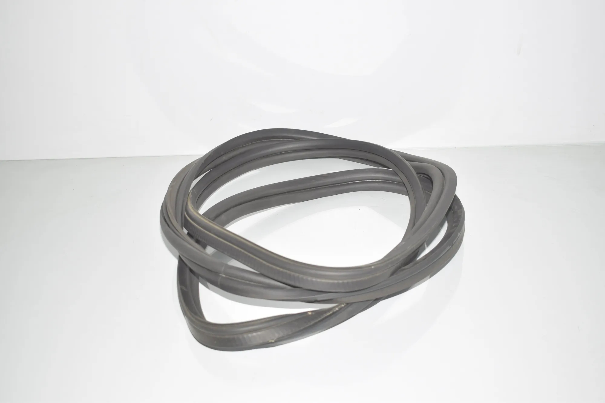 Tailgate Rubber Seal – OEM 7292307 · BMW 3 (F30, F80) 320 i 2017 – 3