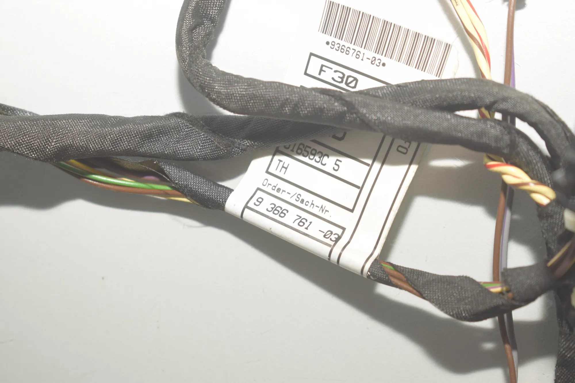 Rear Left Door Wiring – OEM 9366759 · BMW 3 (F30, F80) 320 i 2017 – 6