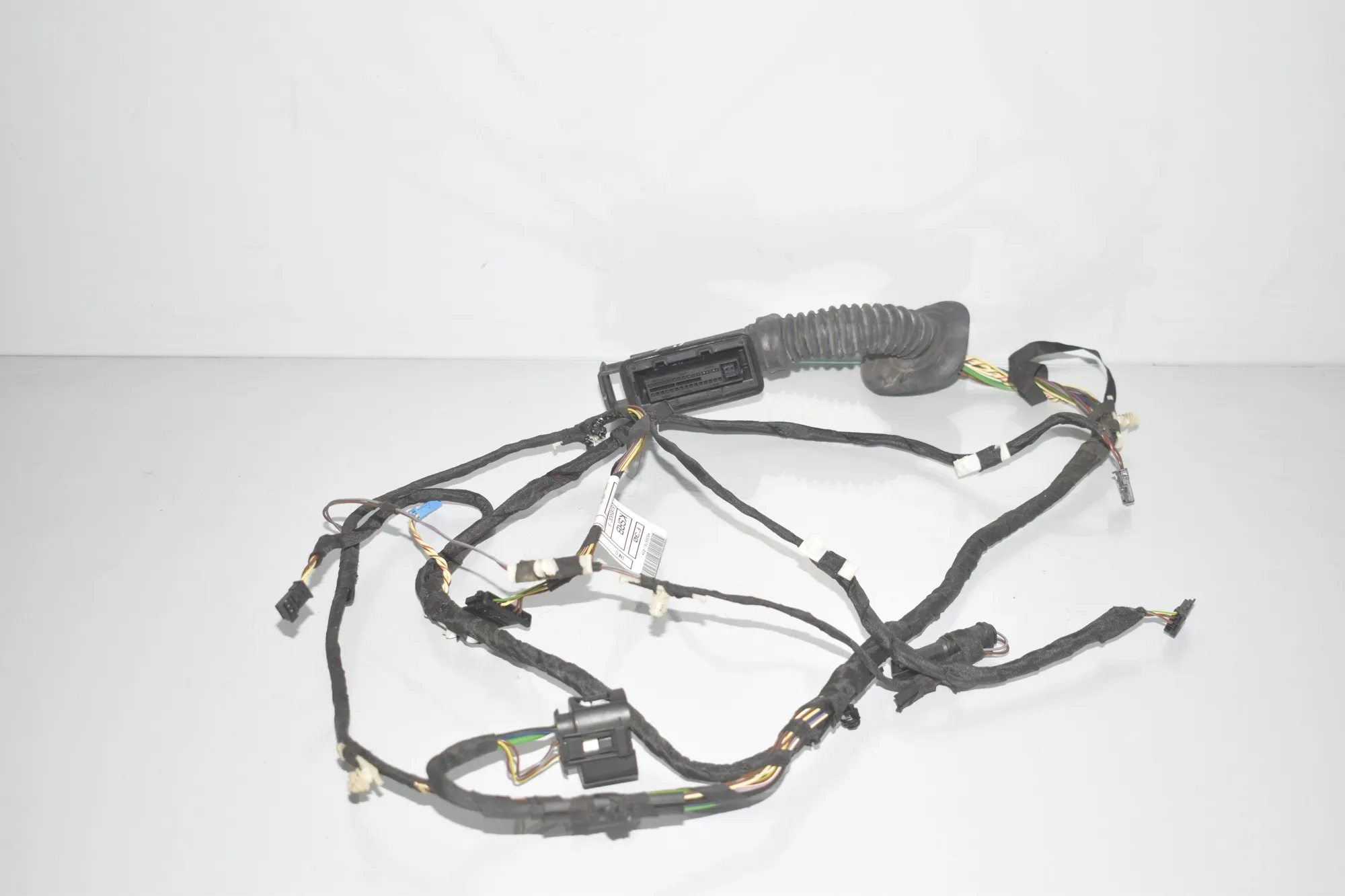 Rear Left Door Wiring – OEM 9366759 · BMW 3 (F30, F80) 320 i 2017 – 2
