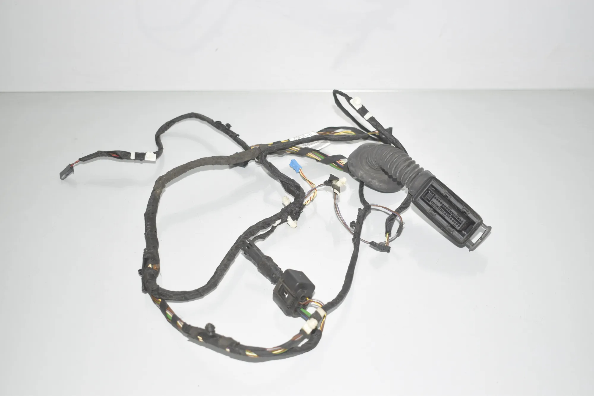 Rear Right Door Wiring – OEM 9366759 · BMW 3 (F30, F80) 320 i 2017 – 3