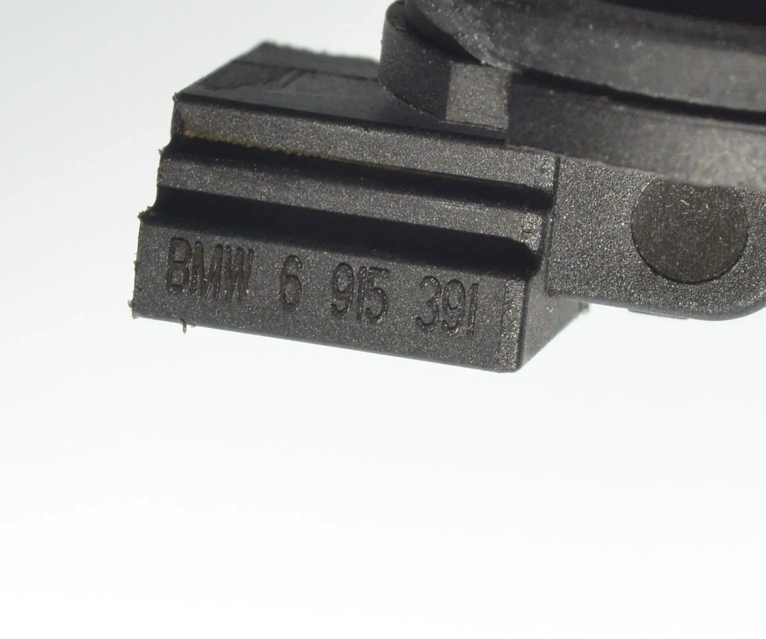 Temperature Sensor – OEM 6915391 · BMW X7 (G07) (2019 - -) xDrive 30 d 2019 – 4