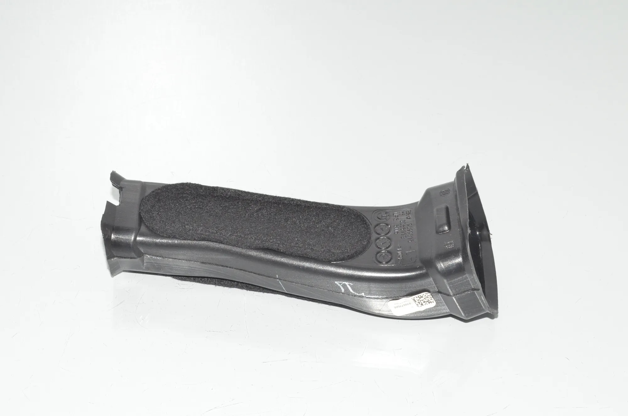 Interior Air Duct Channel – OEM 9399775 · BMW X7 (G07) (2019 - -) xDrive 30 d 2019 – 2