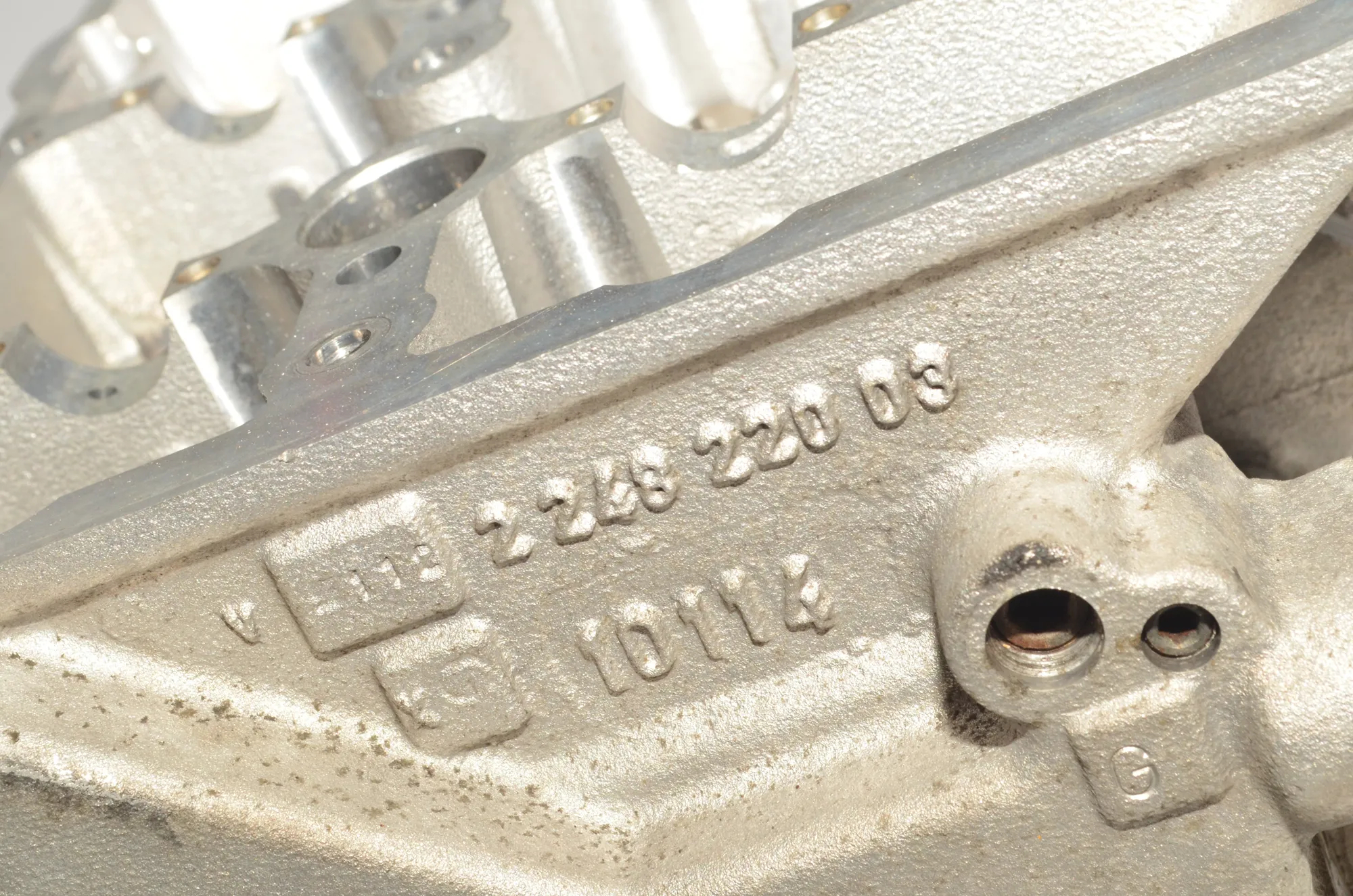 Engine Cylinder Head – OEM 2248220 · BMW 7 (E38) BMW 7 (E38) 740 d 2000 – 7