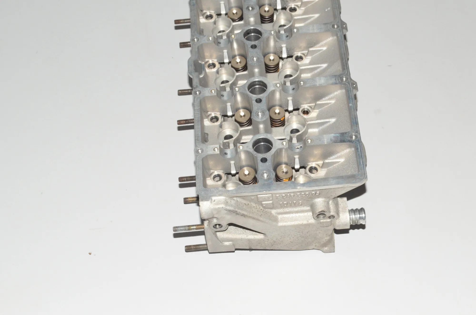 Engine Cylinder Head – OEM 2248220 · BMW 7 (E38) BMW 7 (E38) 740 d 2000 – 4