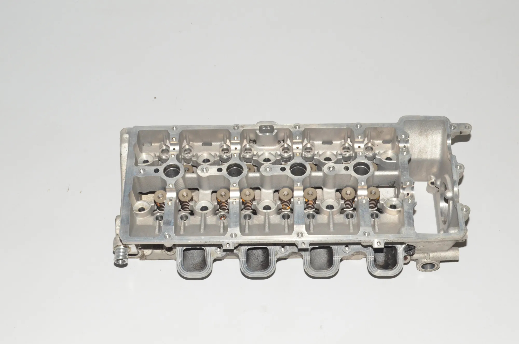 Engine Cylinder Head – OEM 2248220 · BMW 7 (E38) BMW 7 (E38) 740 d 2000