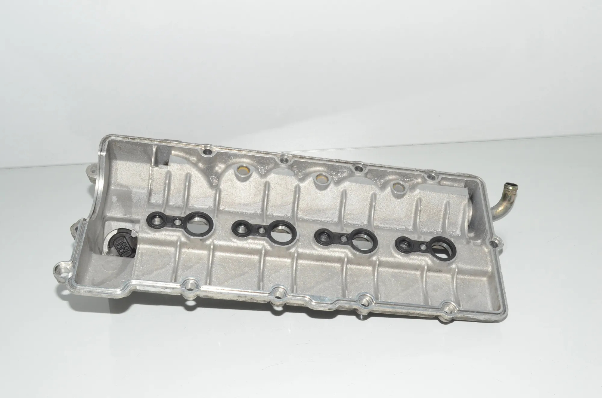 Valve Cover Right Side – OEM 11122248195 · BMW 7 (E65, E66, E67) BMW 7 (E65, E66, E67) 740 d 2002